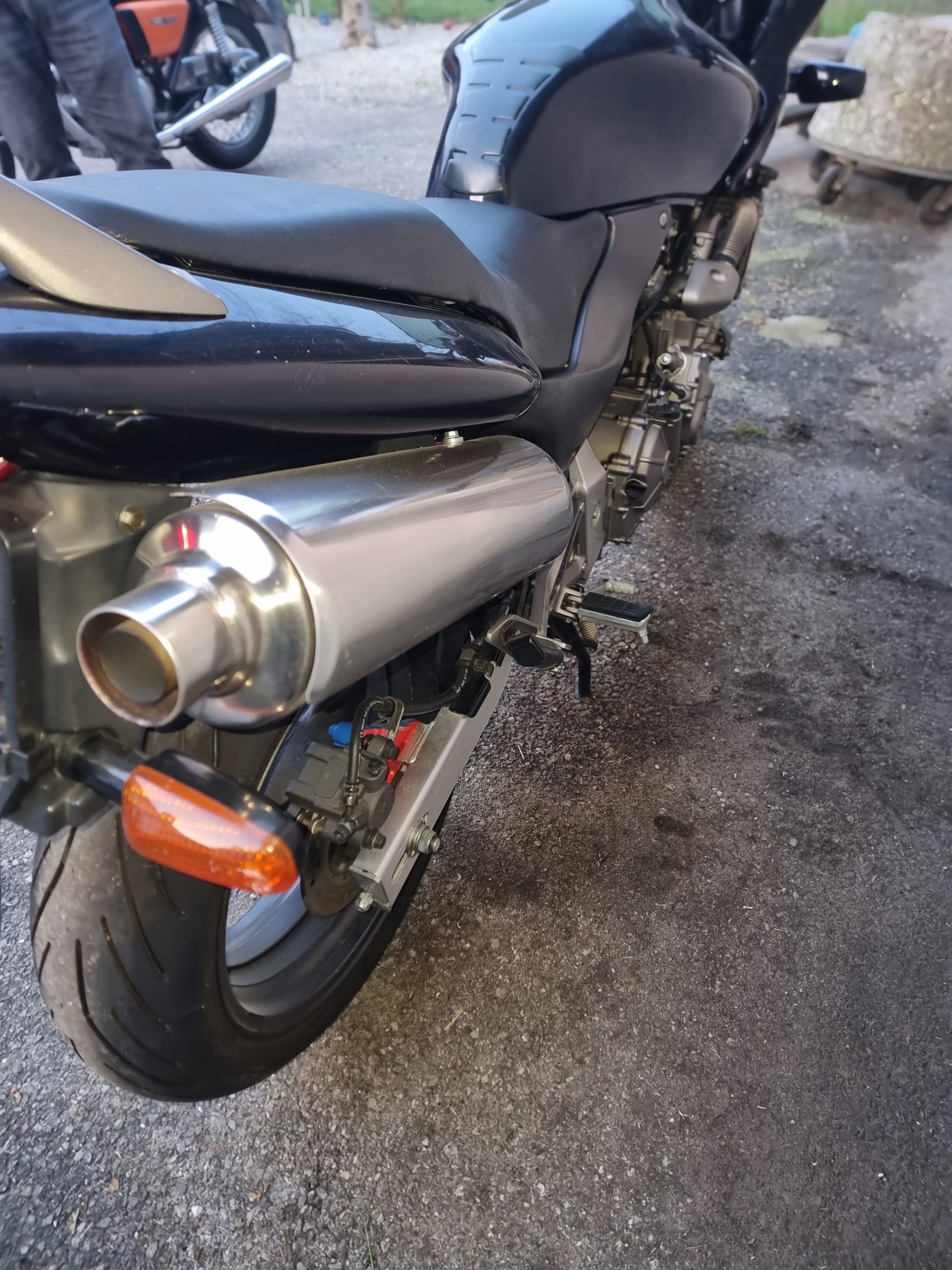 HONDA CB 600 F Hornet-image-4