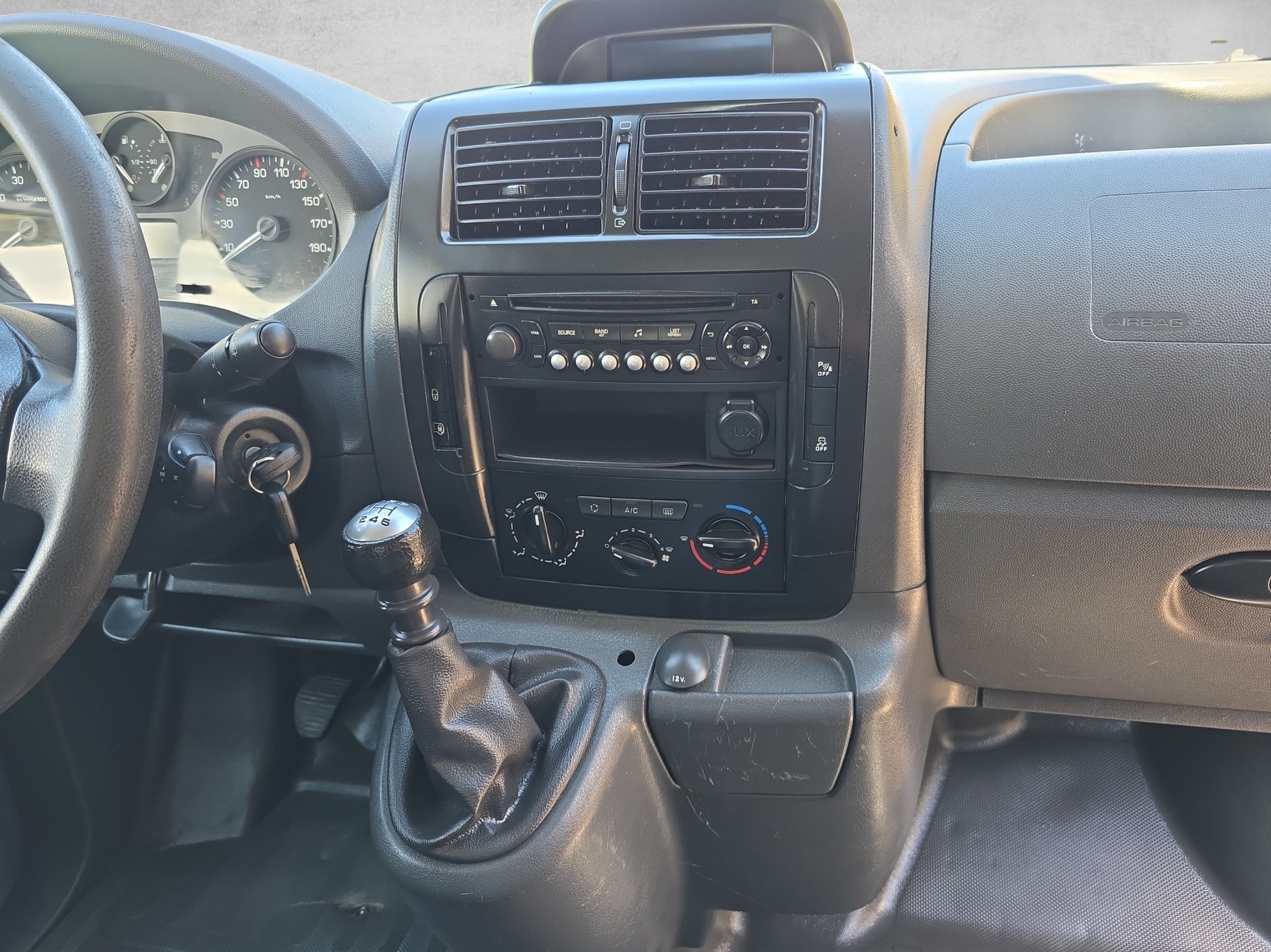 PEUGEOT Expert 2.0 HDi 227 L1H1-image-8