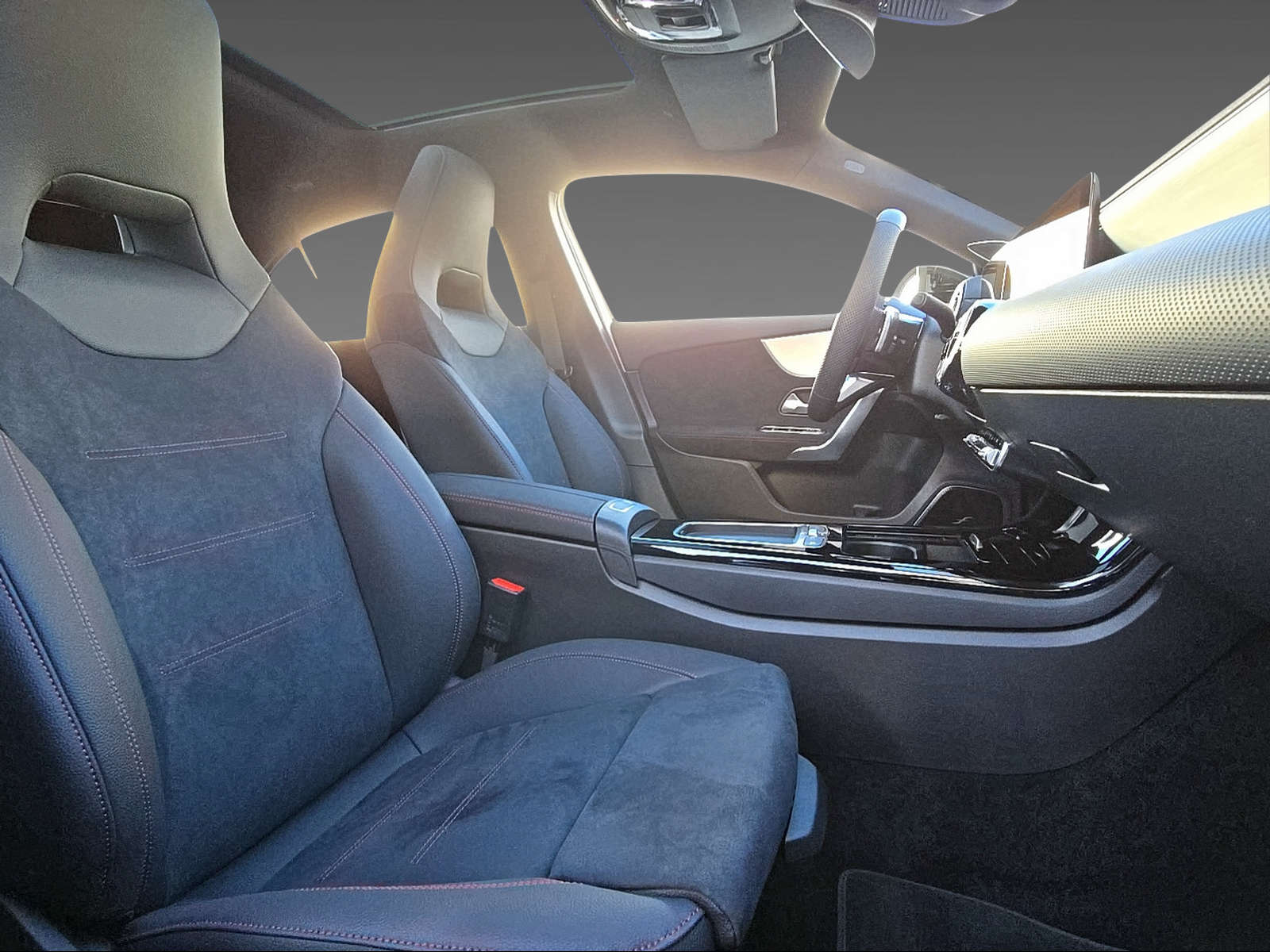 MERCEDES-BENZ A 250 4Matic-image-7