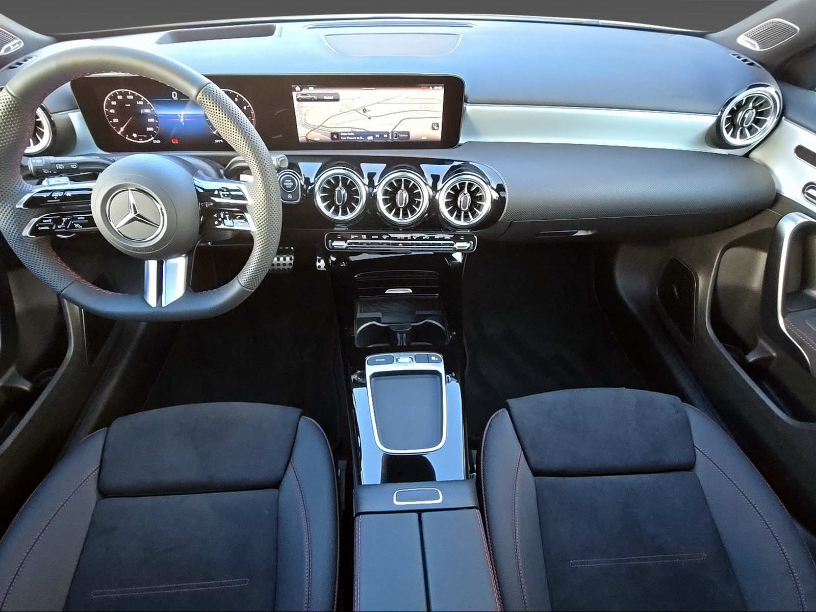 MERCEDES-BENZ A 250 4Matic-image-9