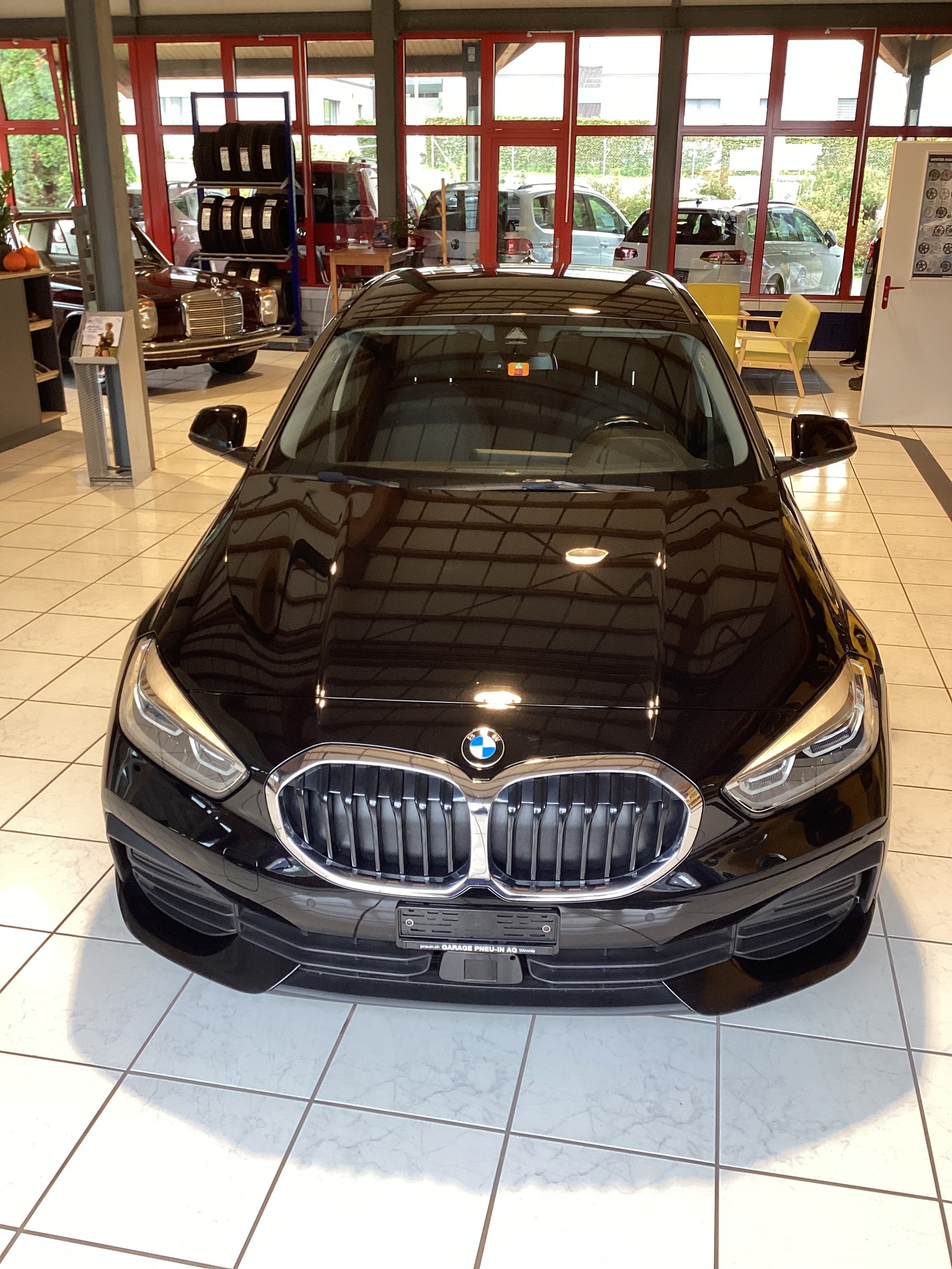 BMW 120i Sport Line Steptronic-image-1