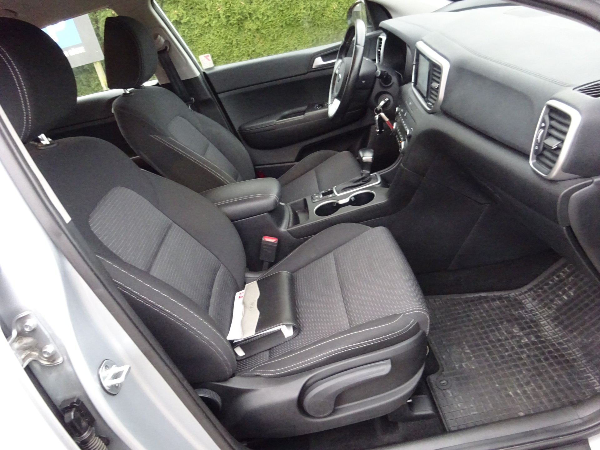 KIA Sportage 1.6CRDi Mild Hybrid Power 2020 - MIT WERKSGARANTIE4WD Automat - MFK 11.2025 - AHK 1600KG-image-8