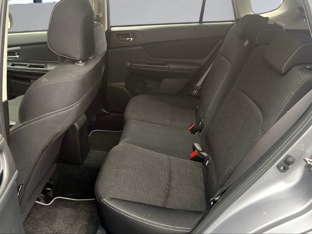 SUBARU XV 2.0i Swiss Two-image-10