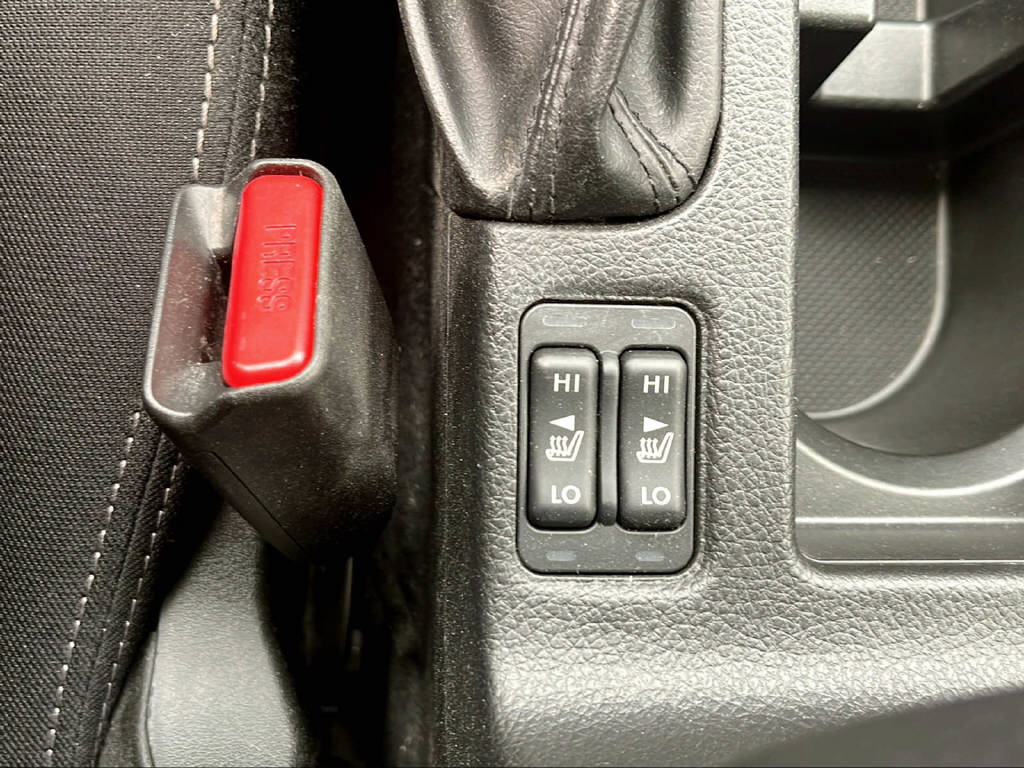 SUBARU XV 2.0i Swiss Two-image-16