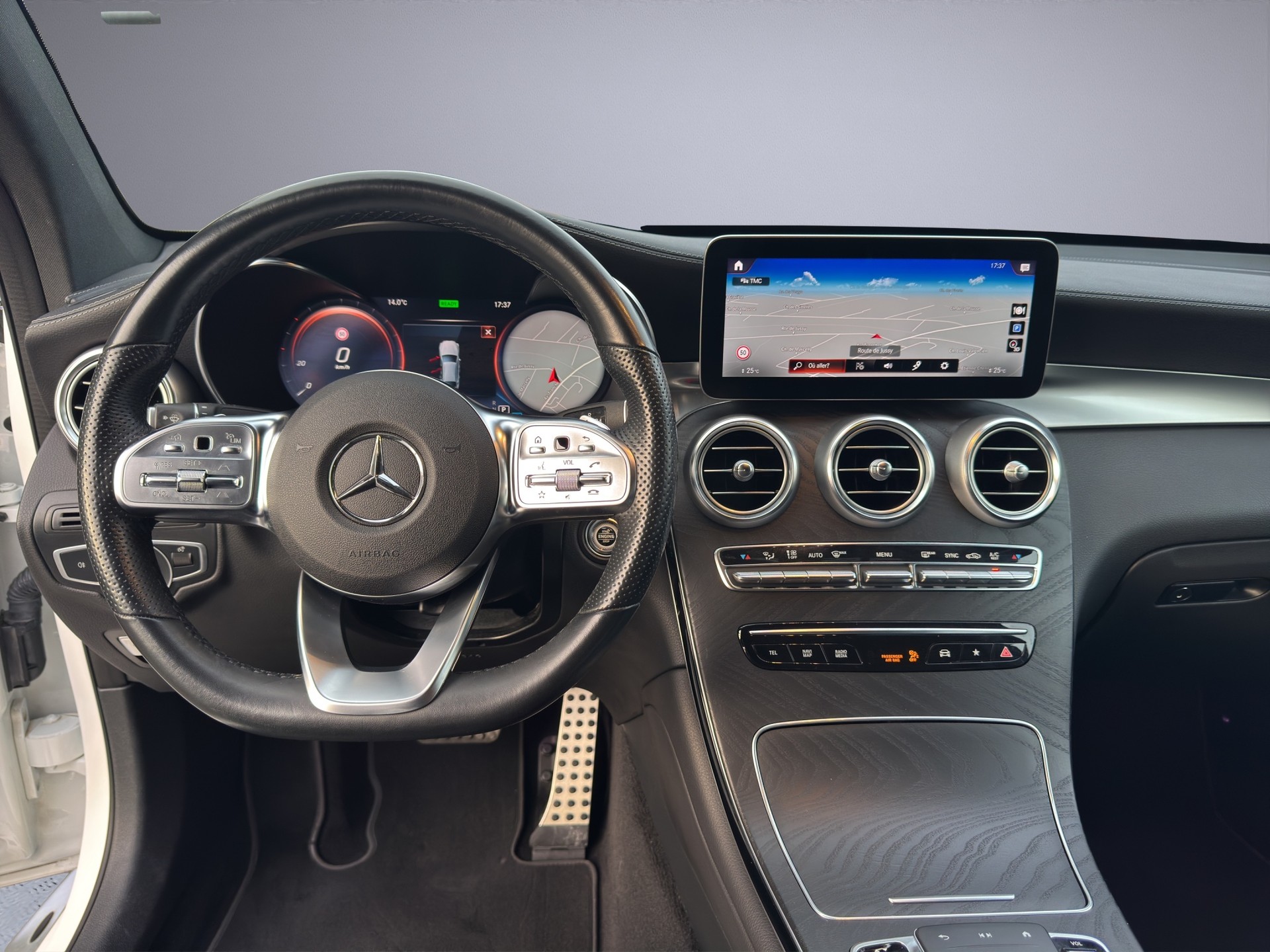 MERCEDES-BENZ GLC Coupé 200 AMG Line 4Matic 9G-Tronic-image-12