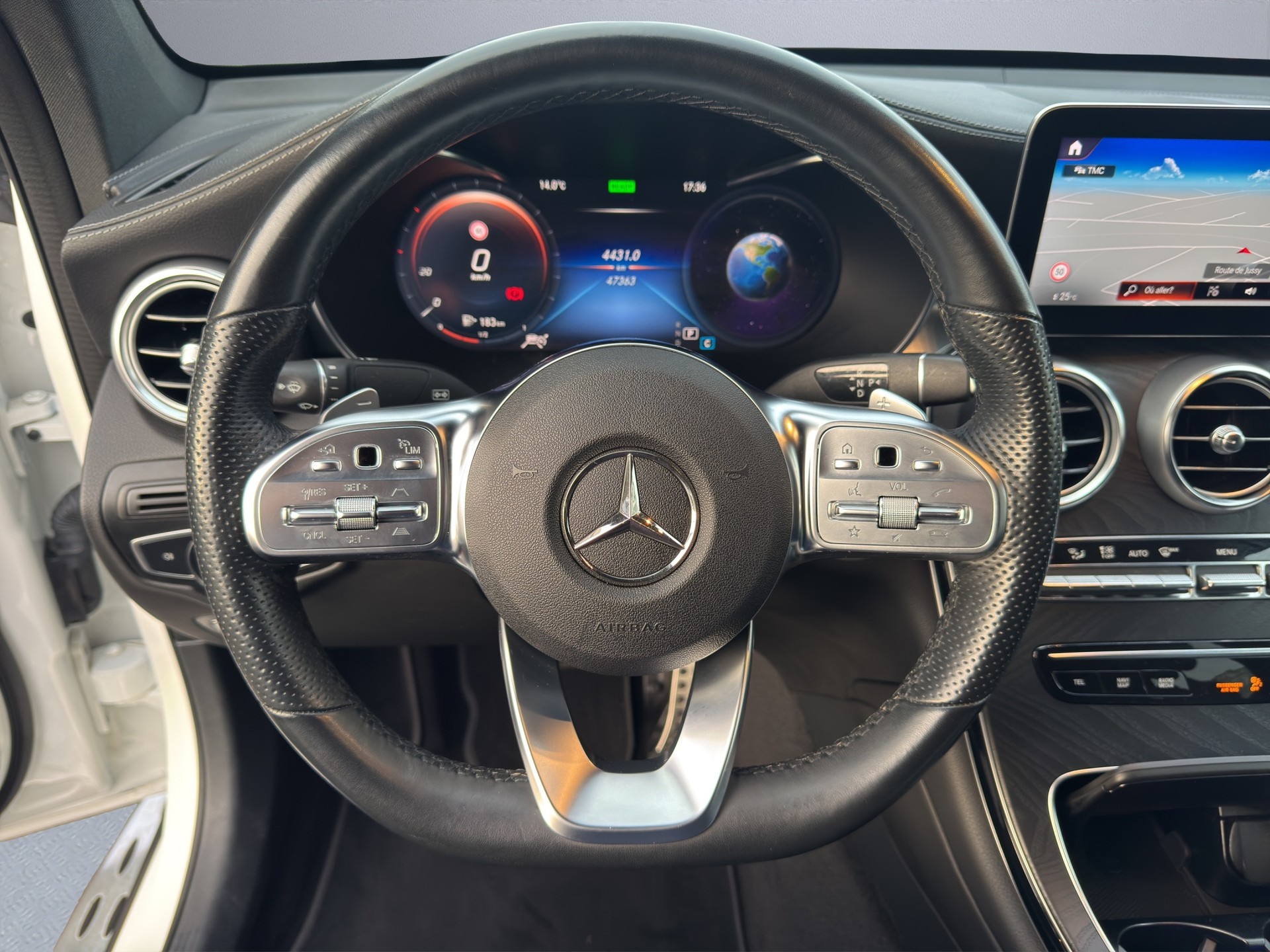 MERCEDES-BENZ GLC Coupé 200 AMG Line 4Matic 9G-Tronic-image-11