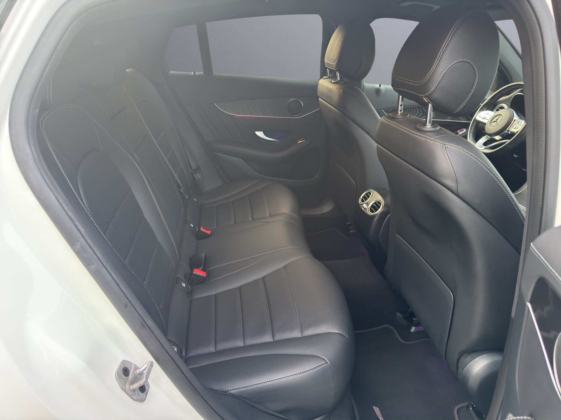 MERCEDES-BENZ GLC Coupé 200 AMG Line 4Matic 9G-Tronic-image-16