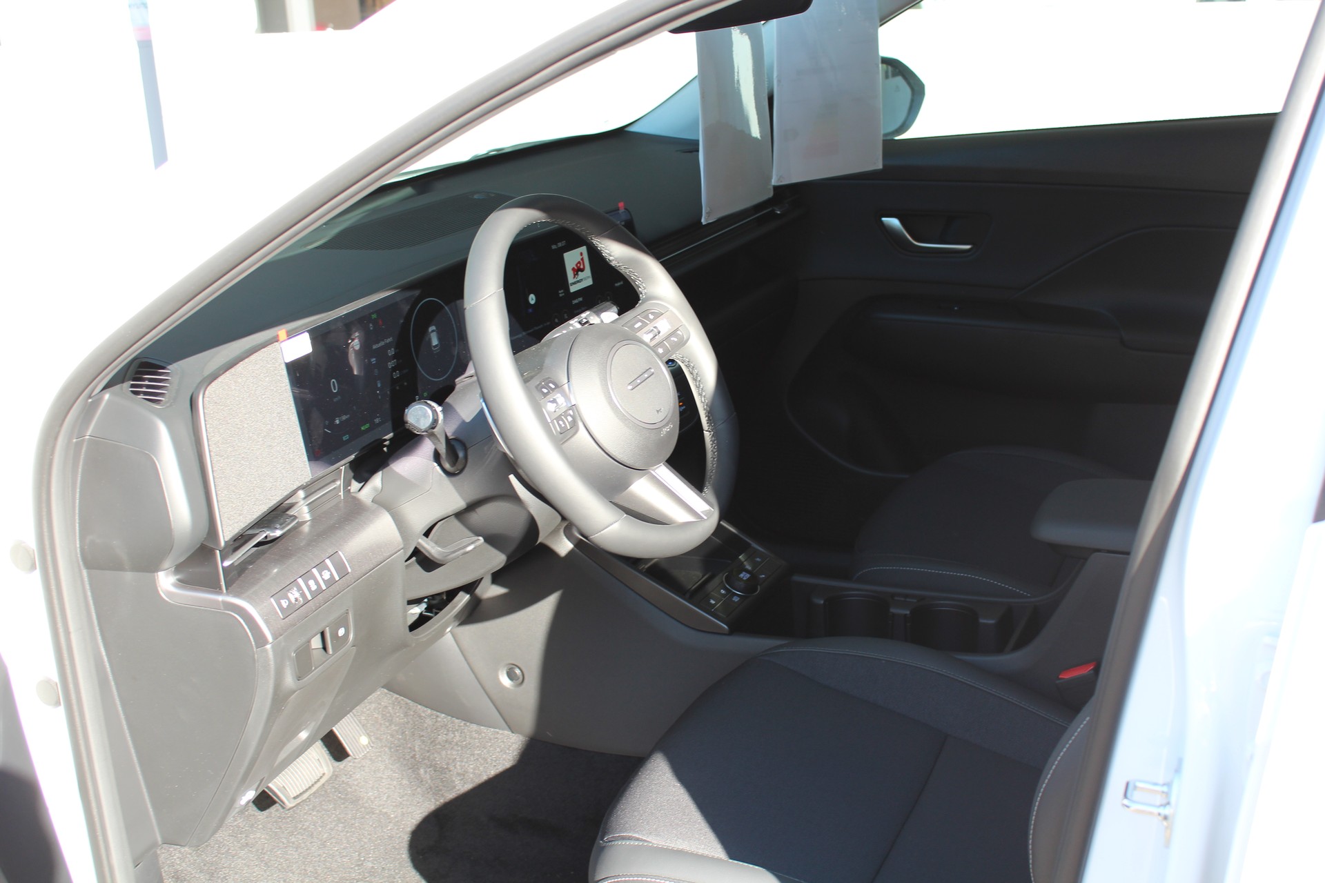 HYUNDAI Kona 1.6 GDi HEV Amplia DCT-image-8
