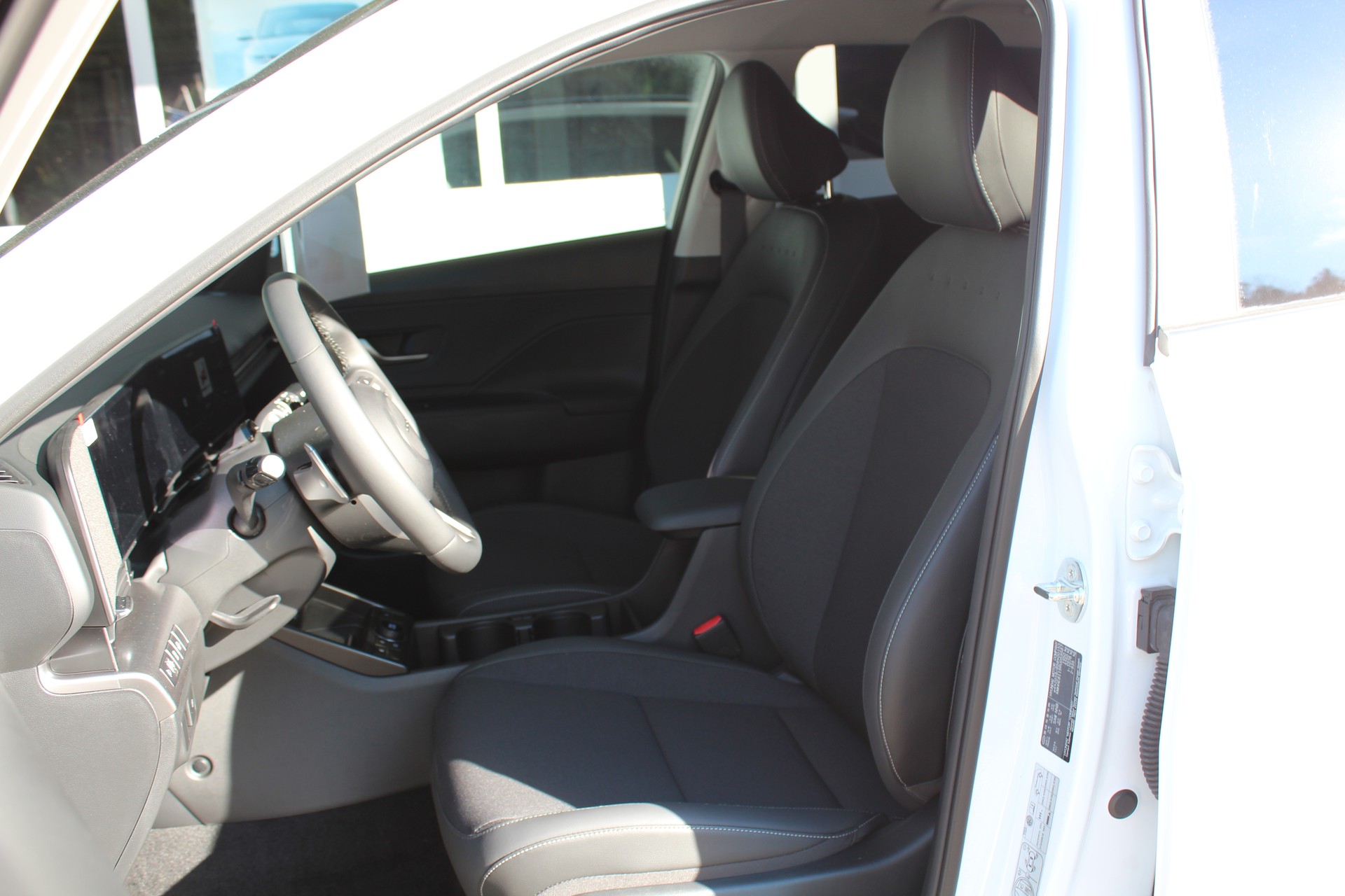 HYUNDAI Kona 1.6 GDi HEV Amplia DCT-image-7
