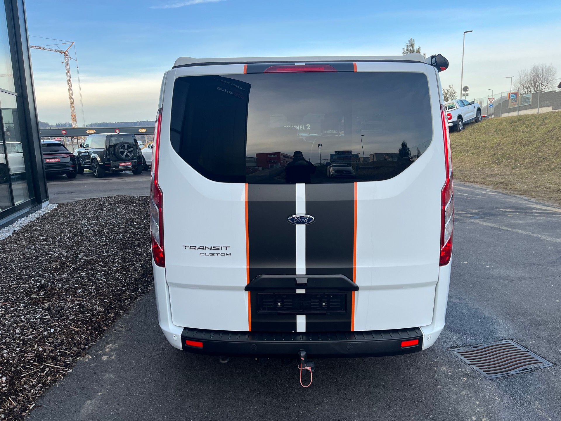 FORD Transit Custom 320 L1H1 Camper Dreamer Cap Land-image-4