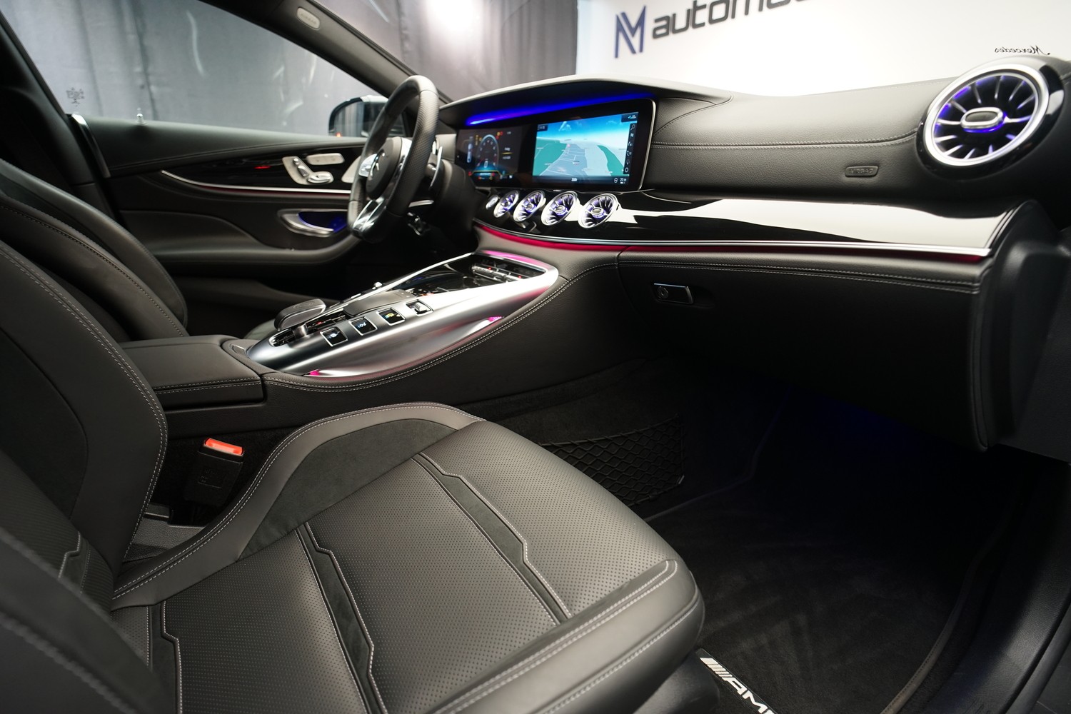 MERCEDES-BENZ AMG GT 4 63 S 4Matic+ Speedshift MCT *AHK* *Burmester* *Keramik Bremsanlage*-image-16