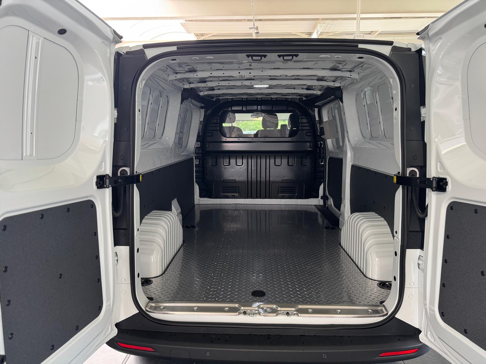 MAXUS Deliver 7 Kaw. L2H1 2.0 TD Base-image-4