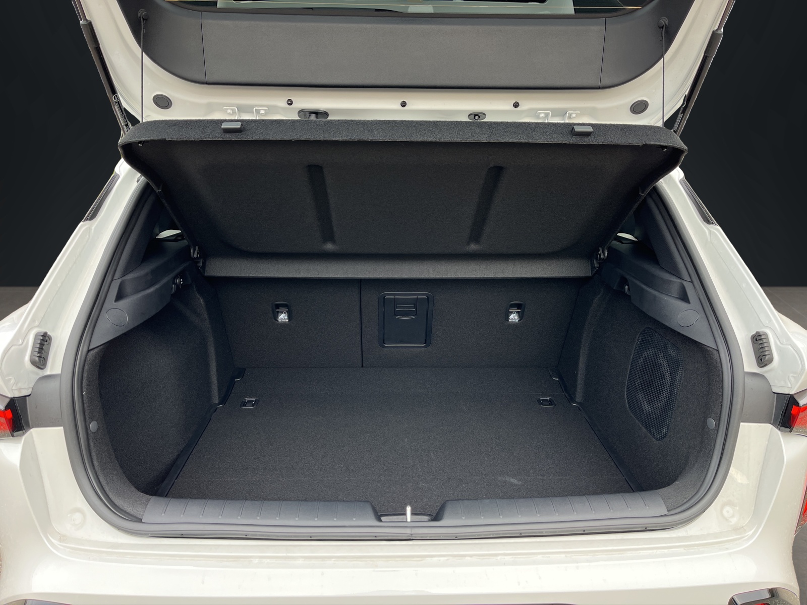 KIA K4 1.6 T-GDi GT-Line-image-15
