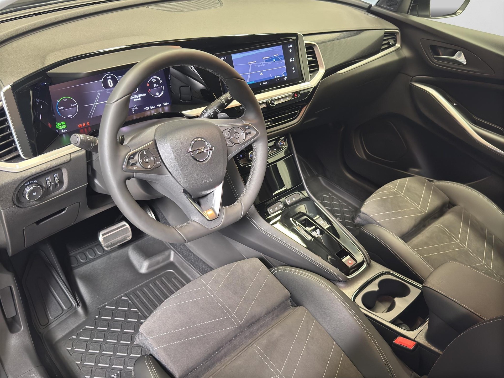 OPEL Grandland 1.6 T PHEV GS Line-image-17
