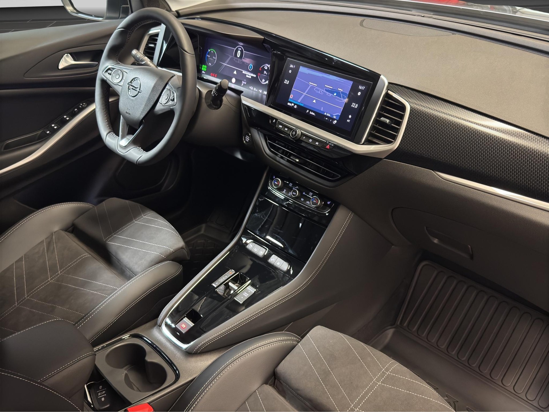 OPEL Grandland 1.6 T PHEV GS Line-image-8