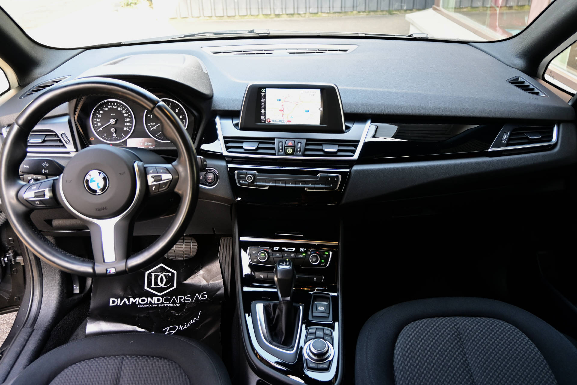 BMW 218i Active Tourer *erst 17'222km*-image-9
