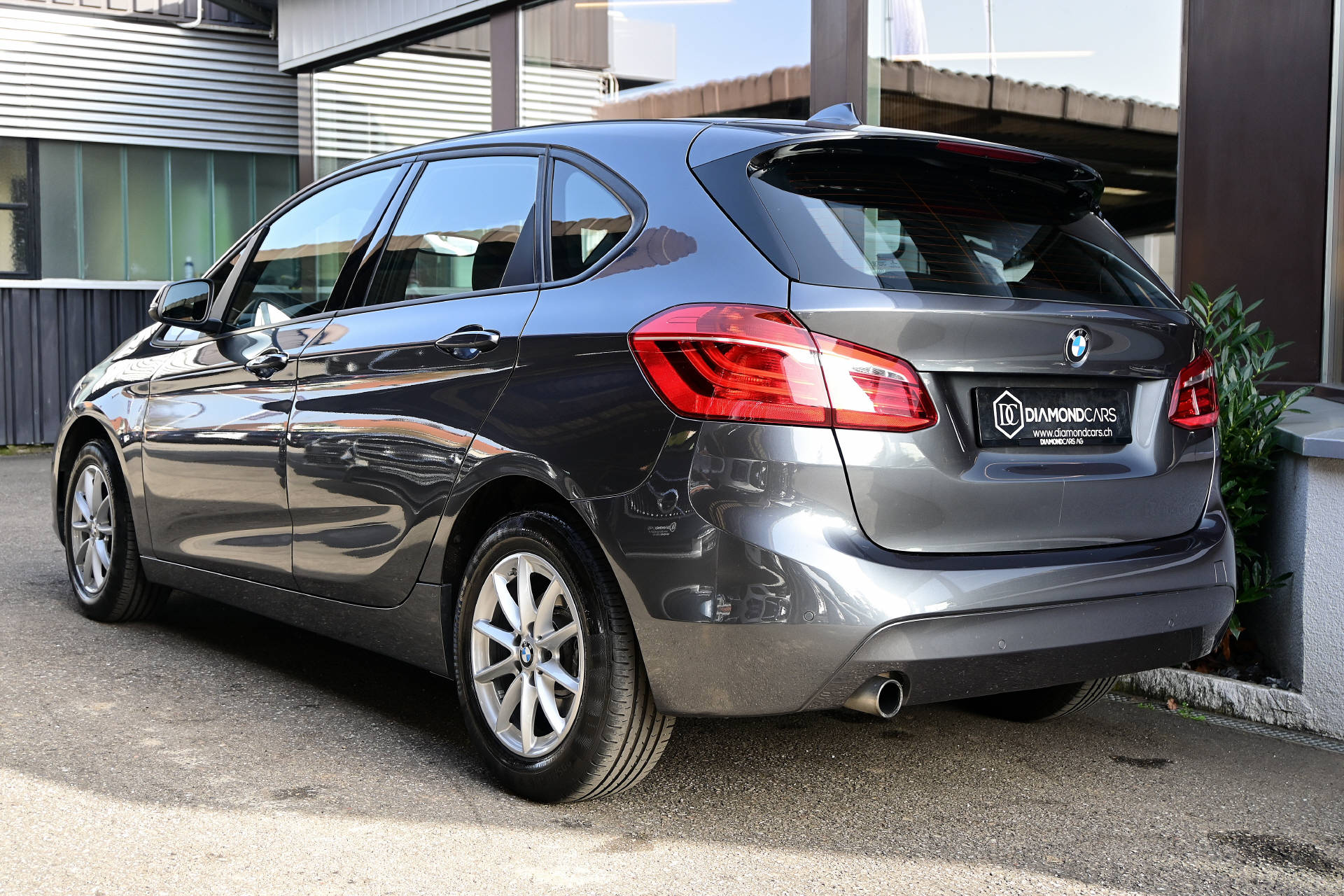 BMW 218i Active Tourer *erst 17'222km*-image-7
