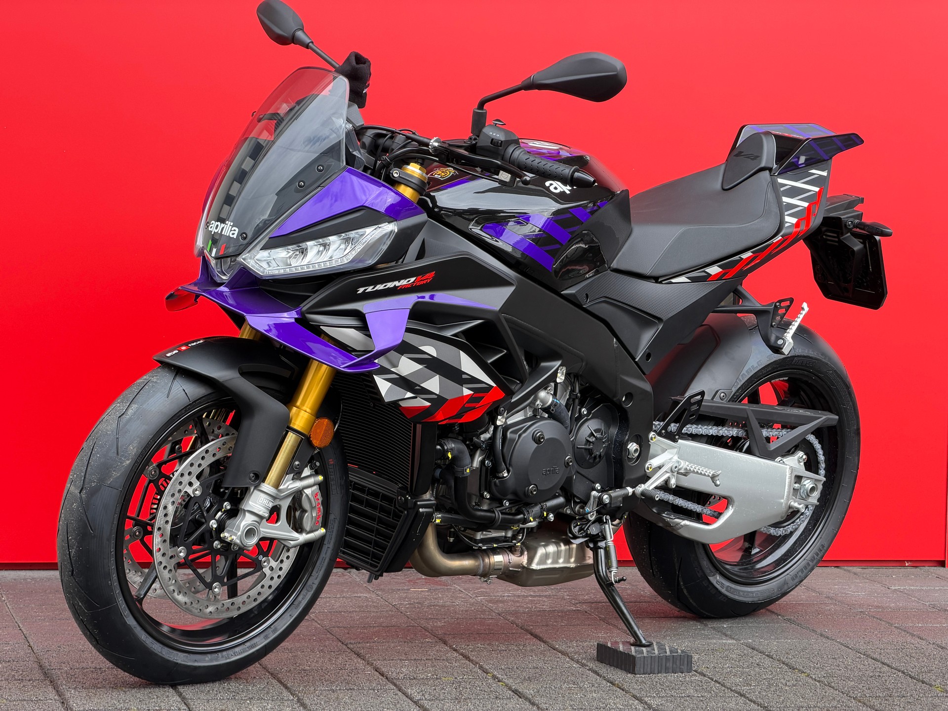 APRILIA Tuono V4 1100 E5+ Factory-image-1