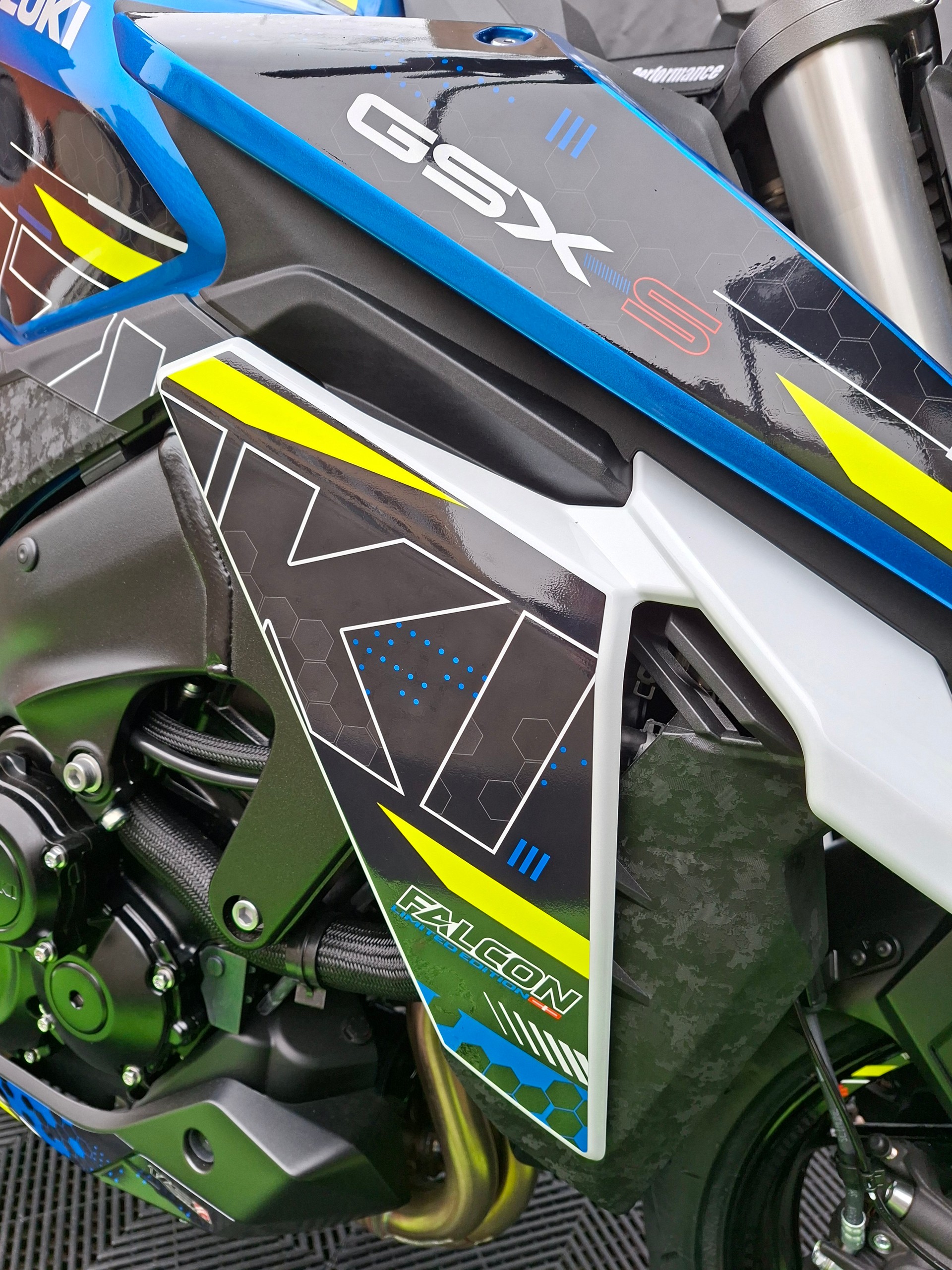 SUZUKI GSX-S 950 Falcon-image-11