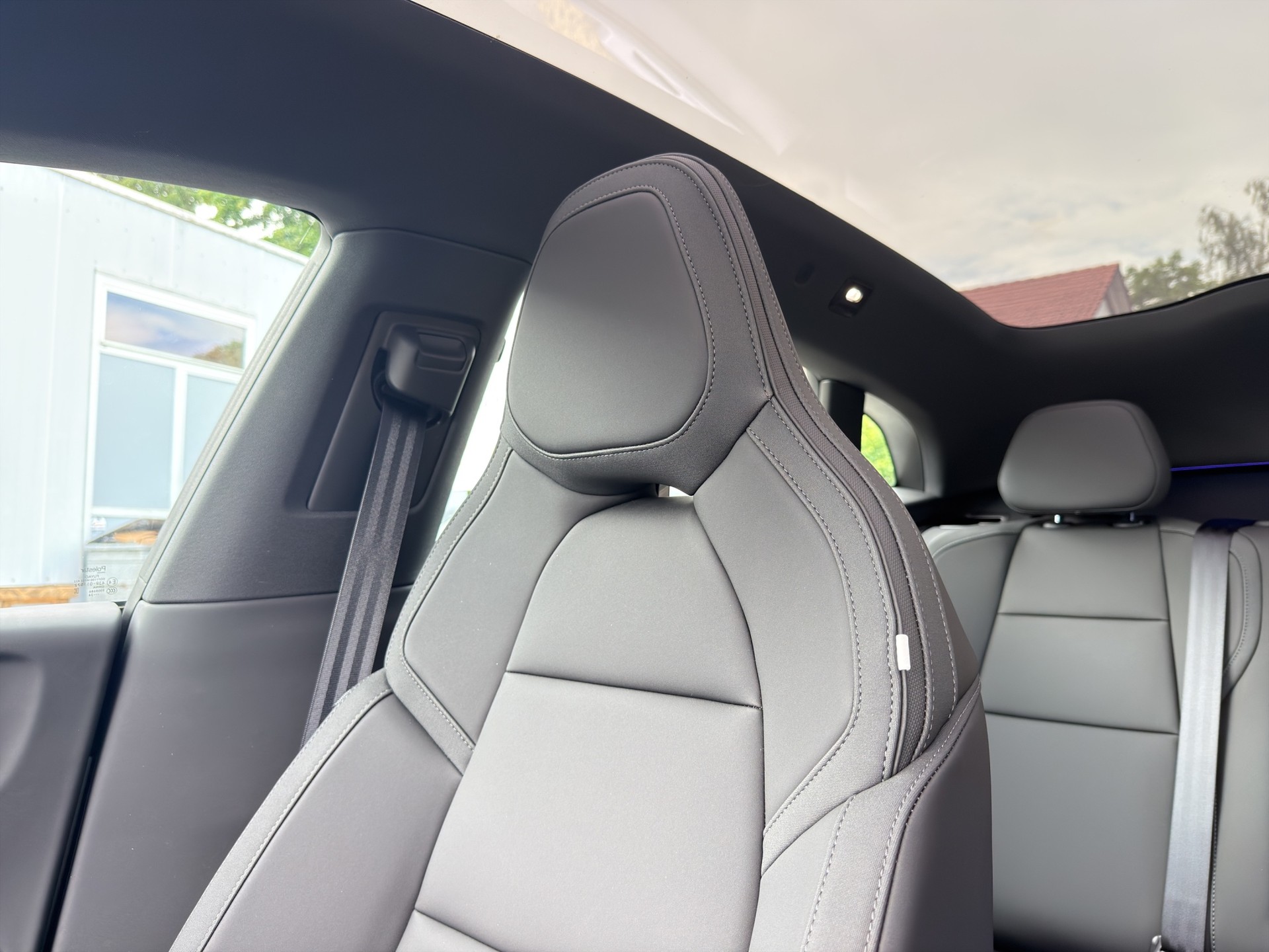 POLESTAR 4 Long Range Dual Motor-image-40