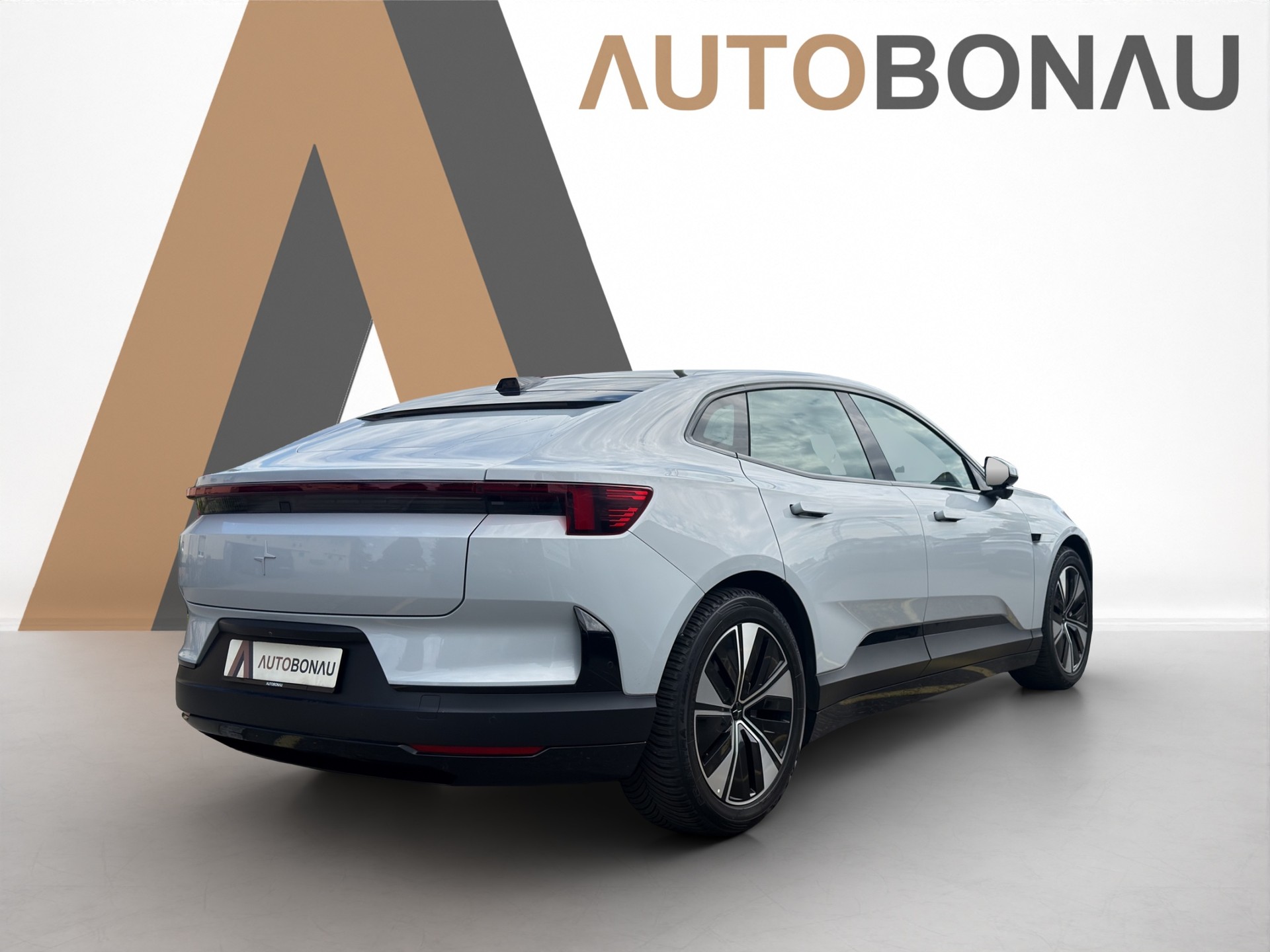 POLESTAR 4 Long Range Dual Motor-image-4
