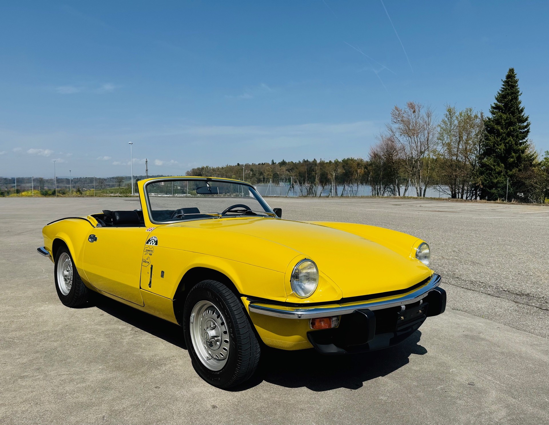 TRIUMPH 1500-image-2