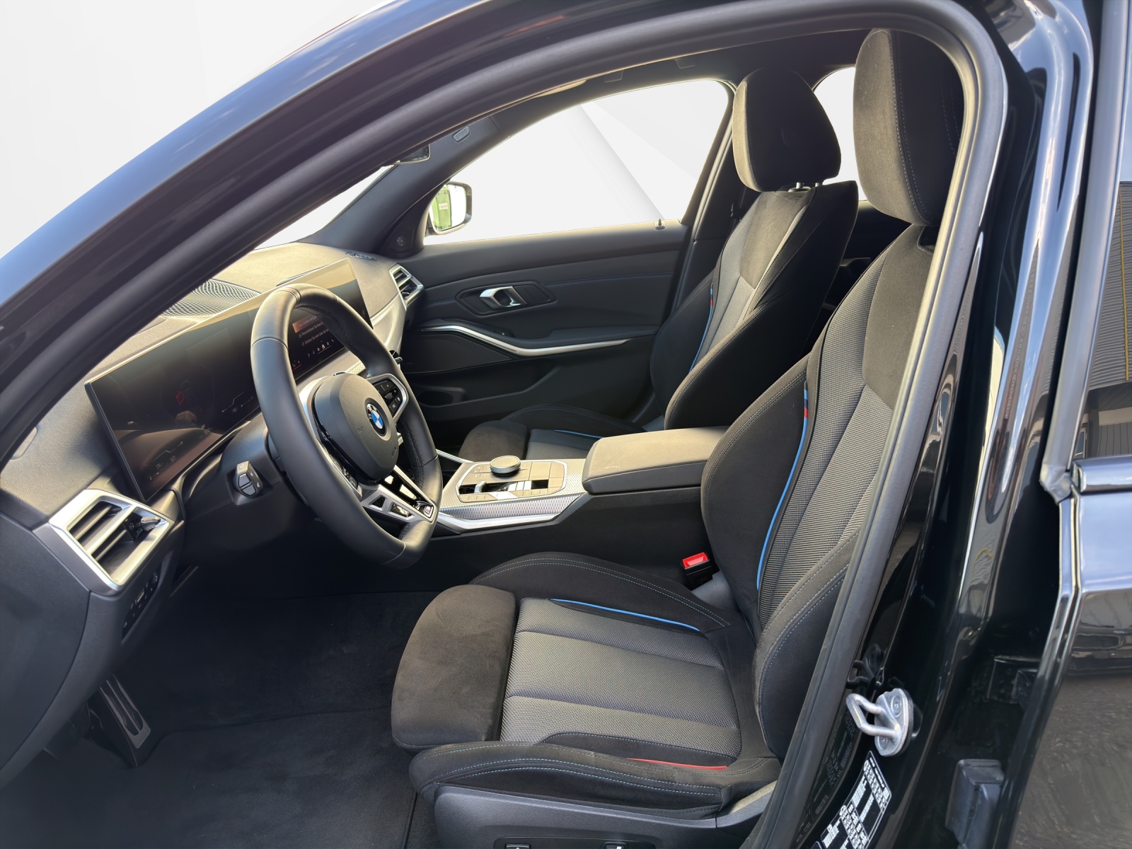BMW 320d xDr 48V T M SportPro-image-11