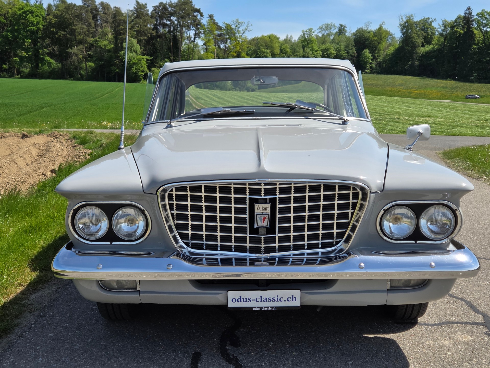 CHRYSLER Valiant M200-image-1