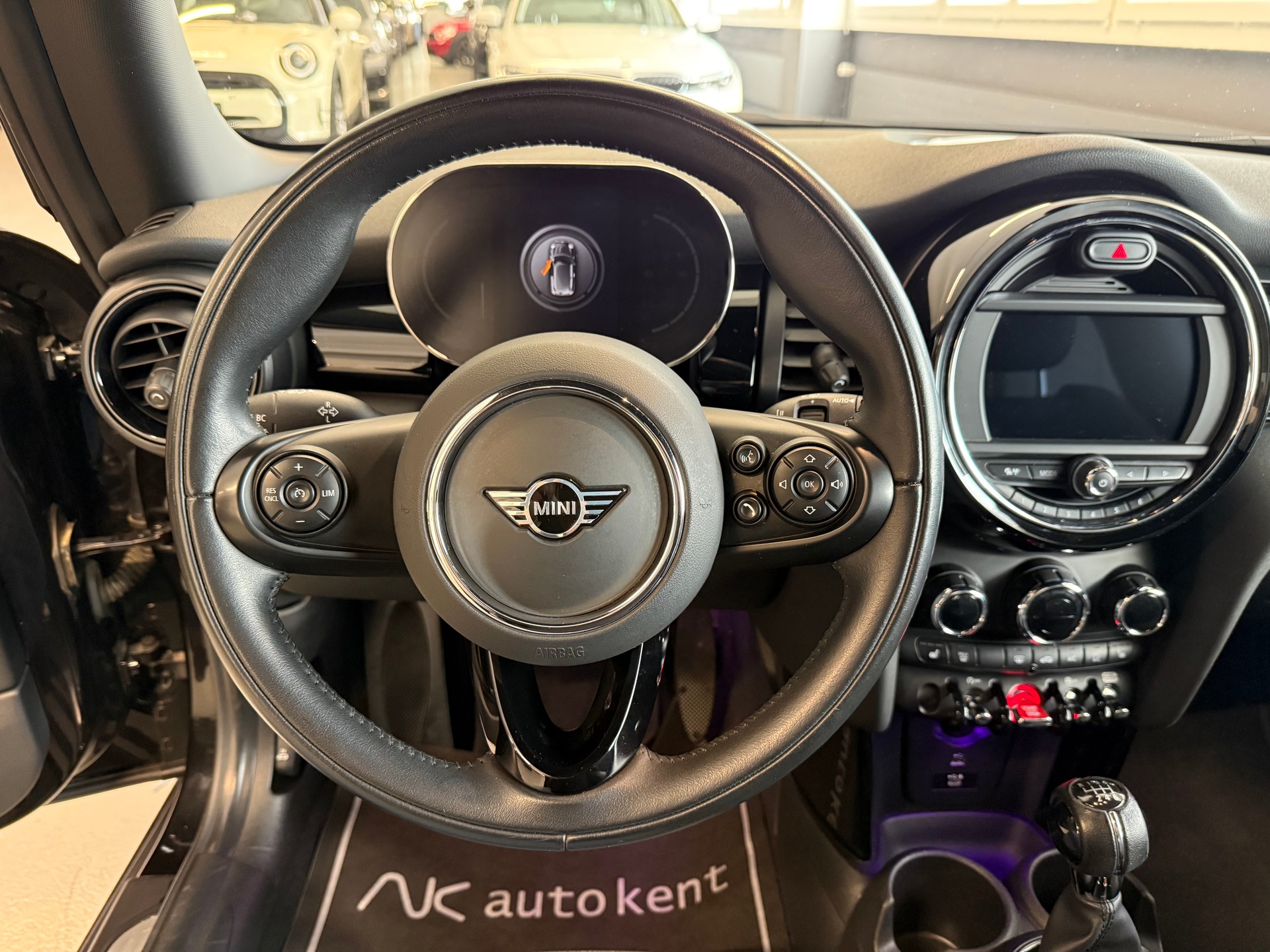 MINI Cooper-image-7