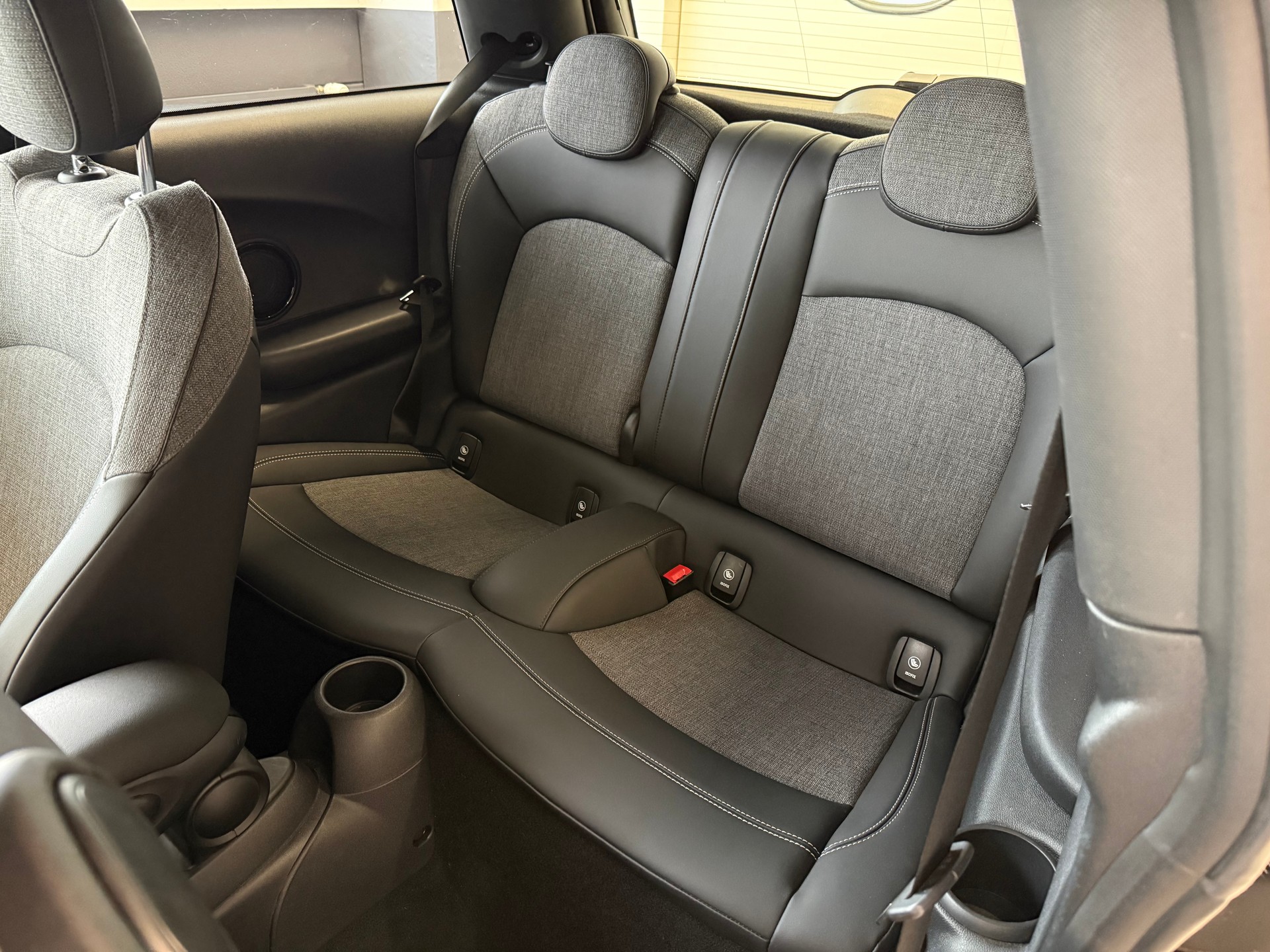 MINI Cooper-image-13