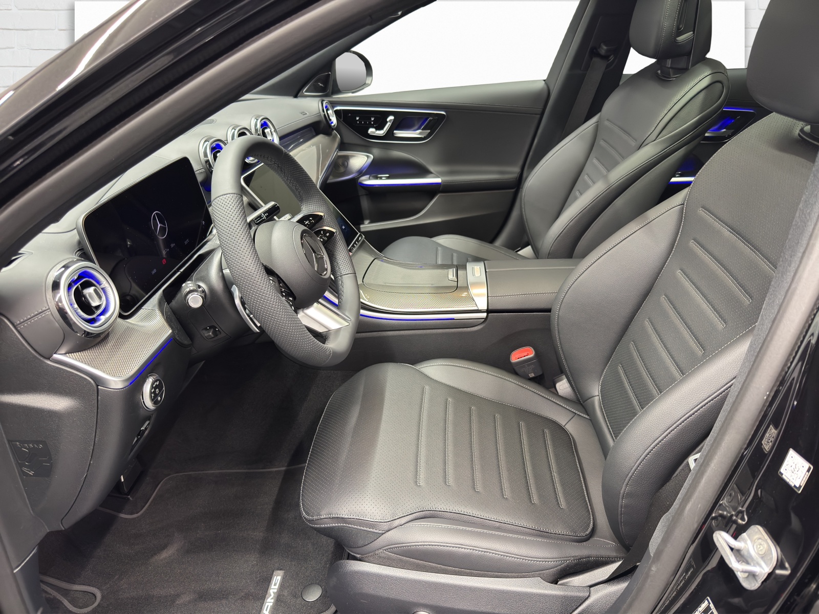 MERCEDES-BENZ C 220 d Swiss Star AMG Line 4matic Kombi-image-6