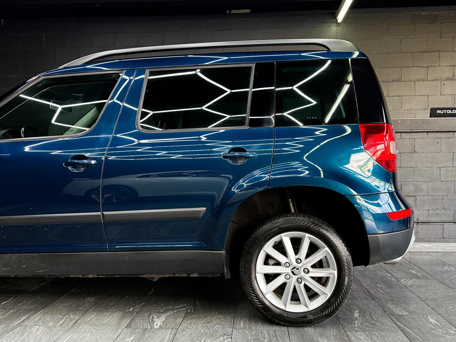 SKODA Yeti 2.0 TDI Style 4x4 DSG-image-6