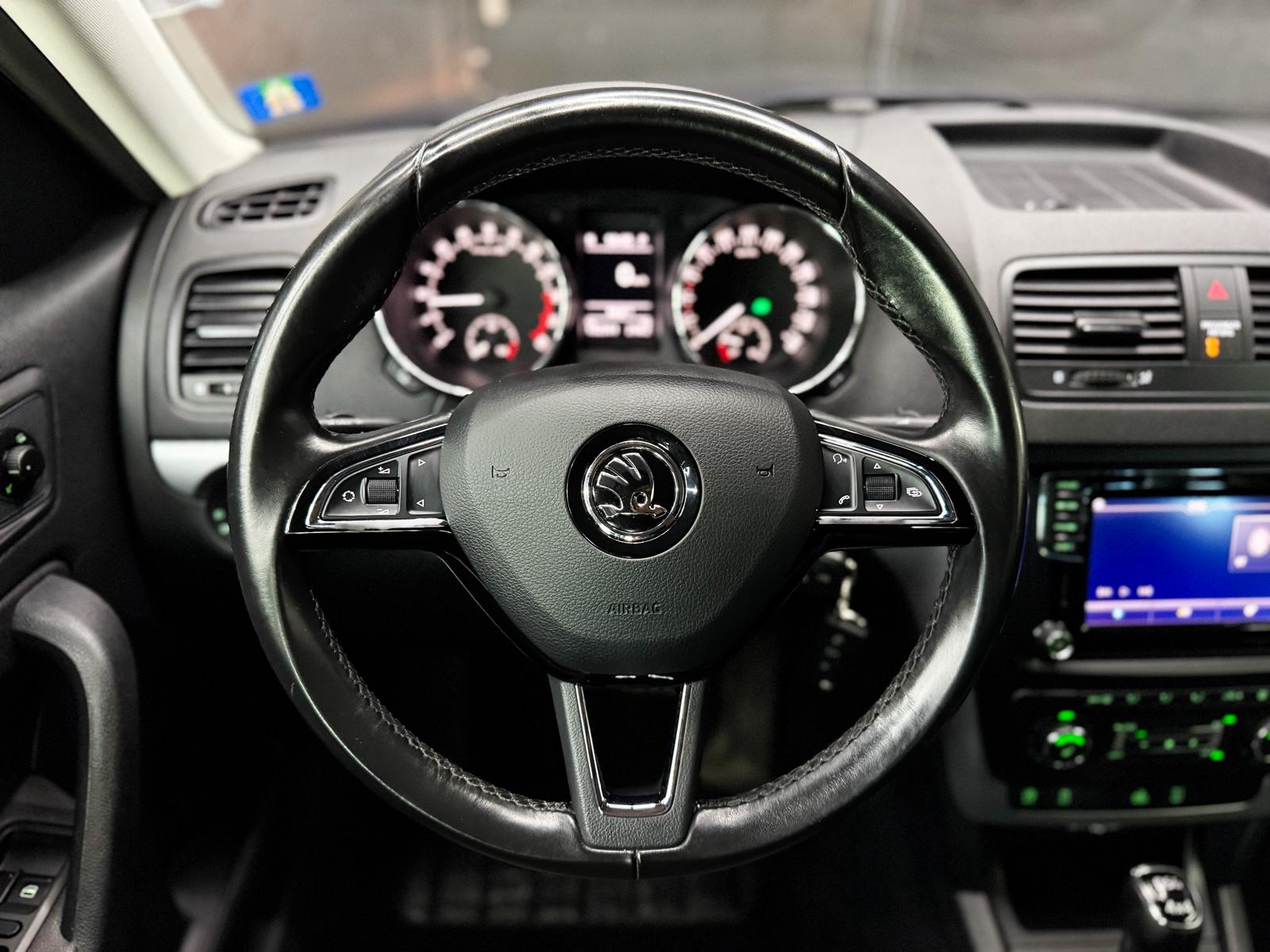 SKODA Yeti 2.0 TDI Style 4x4 DSG-image-10