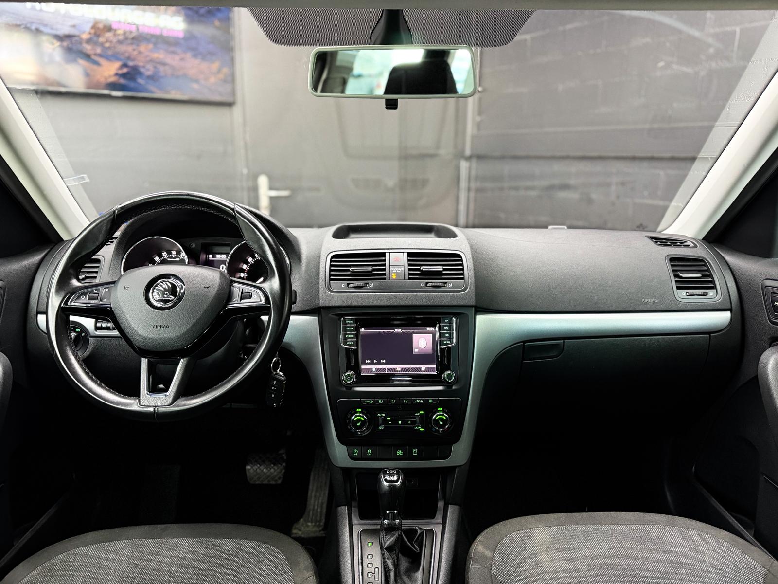 SKODA Yeti 2.0 TDI Style 4x4 DSG-image-9