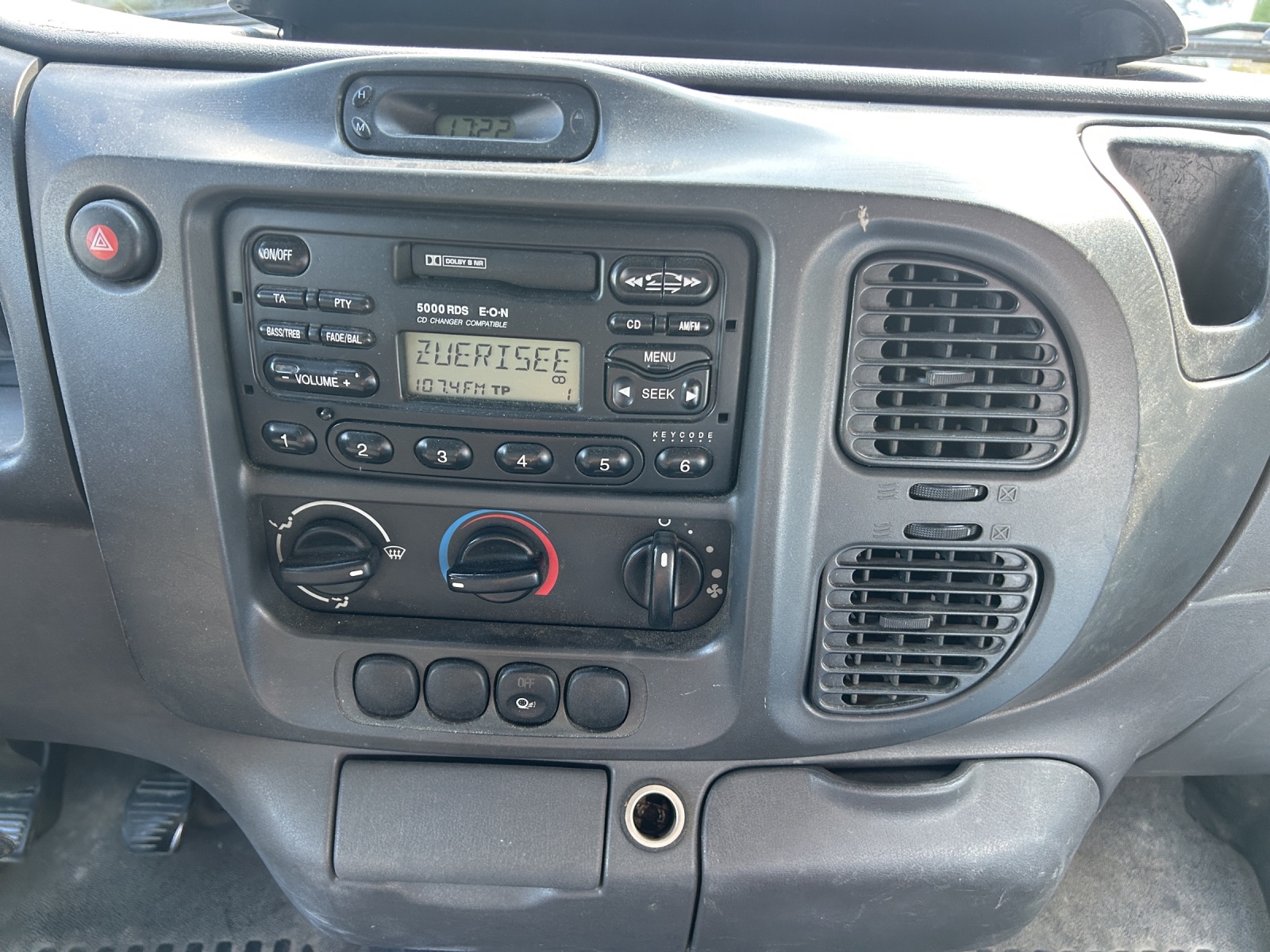 FORD Transit 2.0TD 300 S-image-16