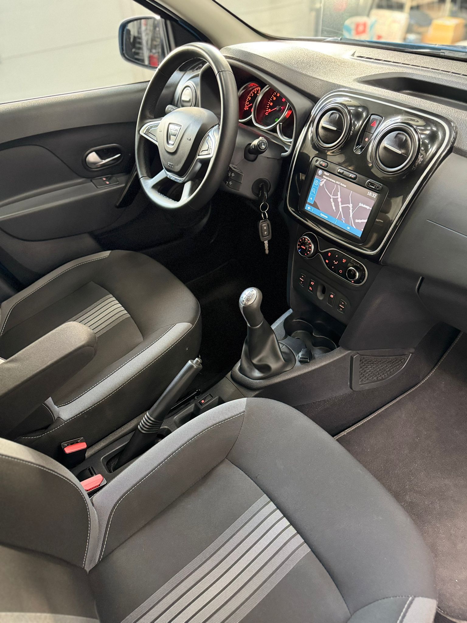 DACIA Sandero TCe 90 Stepway Unlimited 2 Allrad-image-13