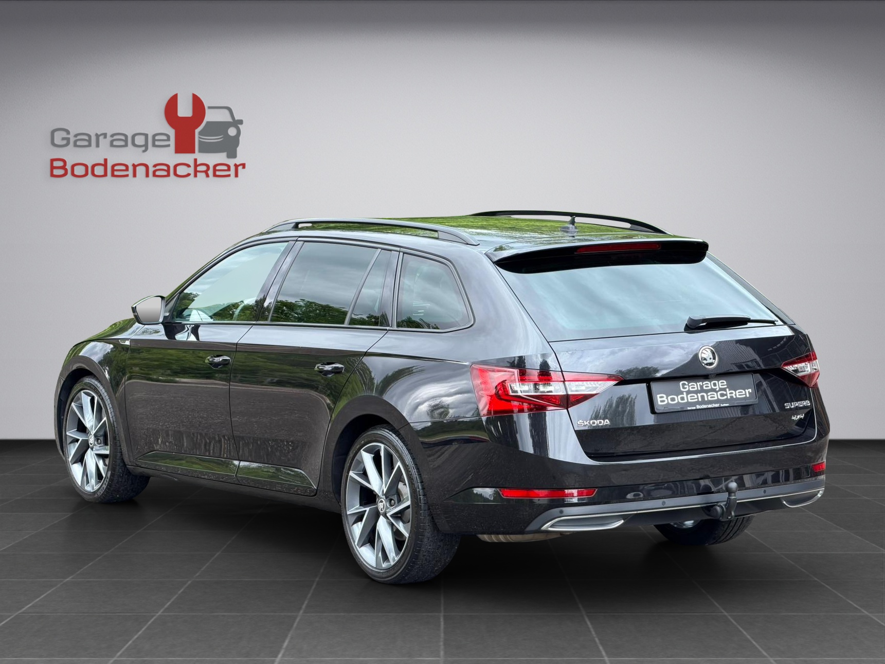 SKODA Superb Combi 2.0 TDi SportLine+ 4x4 DSG-showroom-element-3