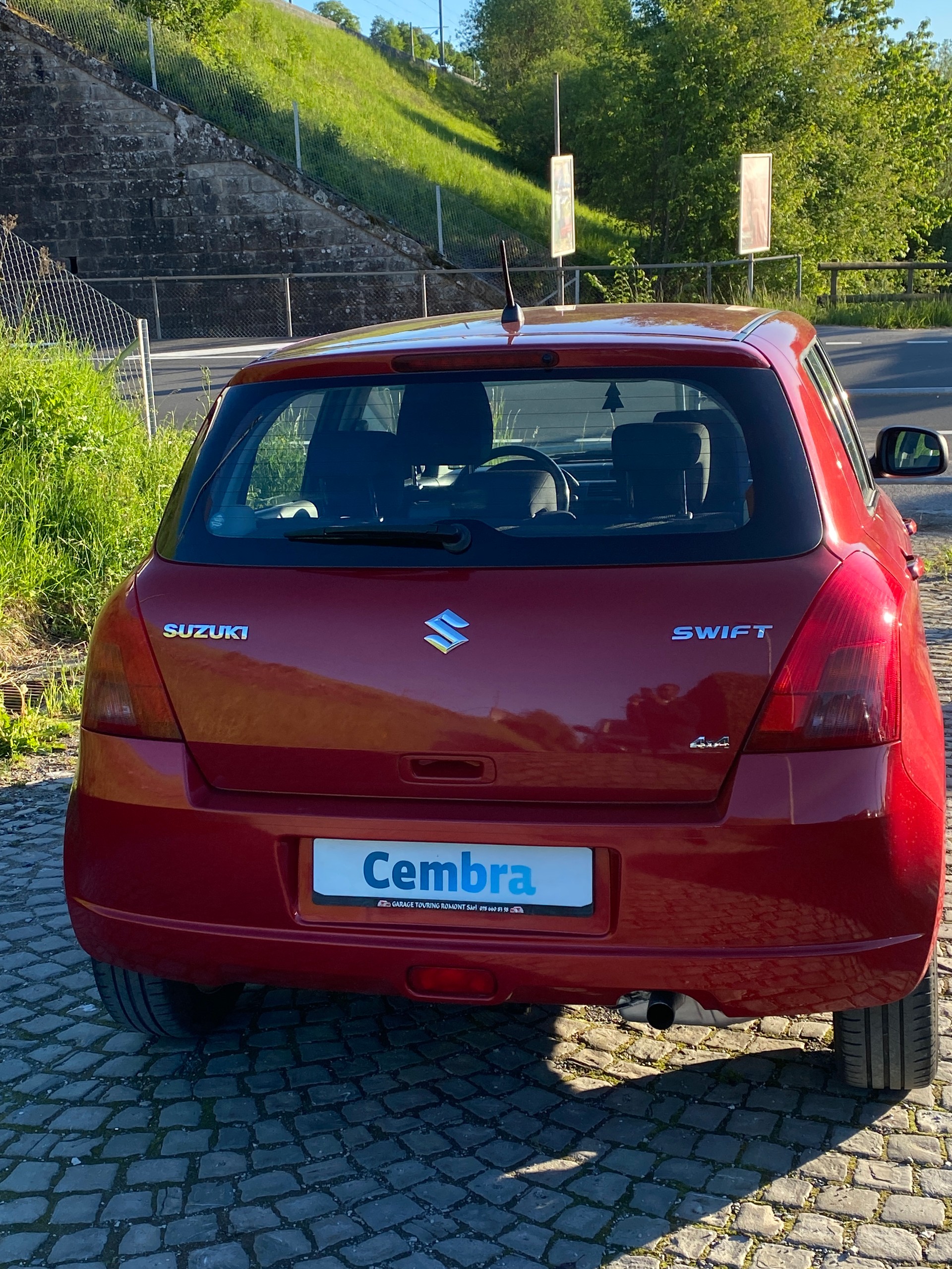 SUZUKI Swift 1.3i 16V GL 4x4-showroom-element-2