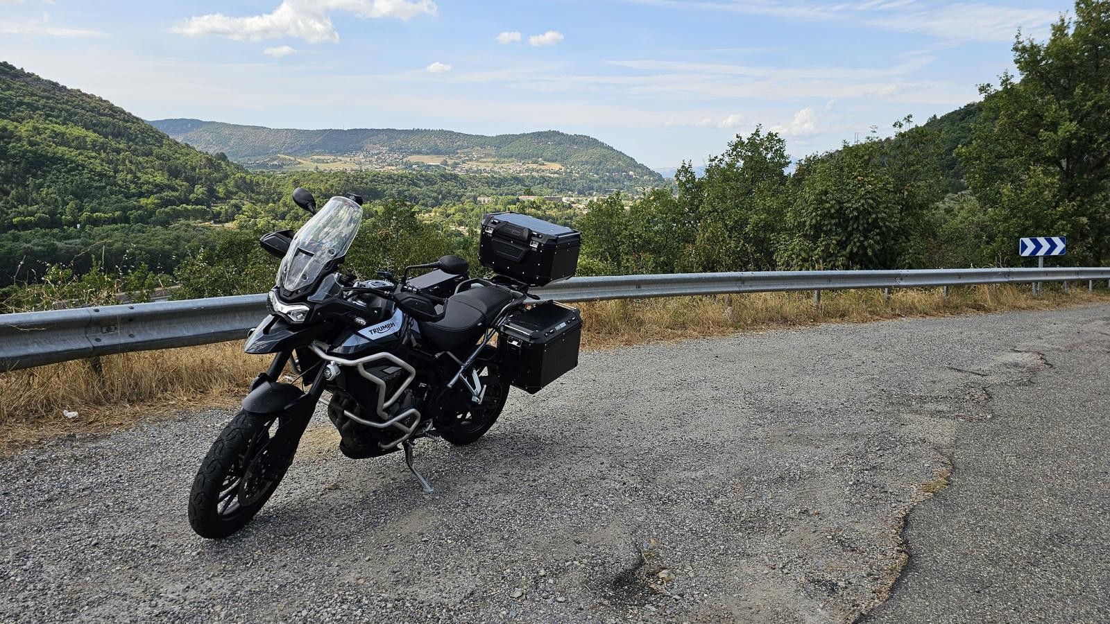 TRIUMPH Tiger 900 GT Pro-image-2