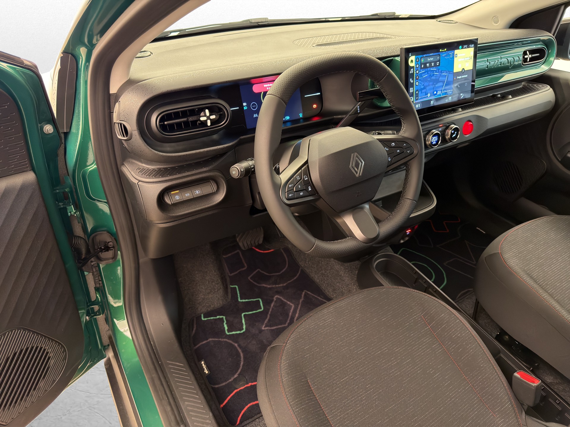 RENAULT Twingo E-Tech Urban Range techno-image-14
