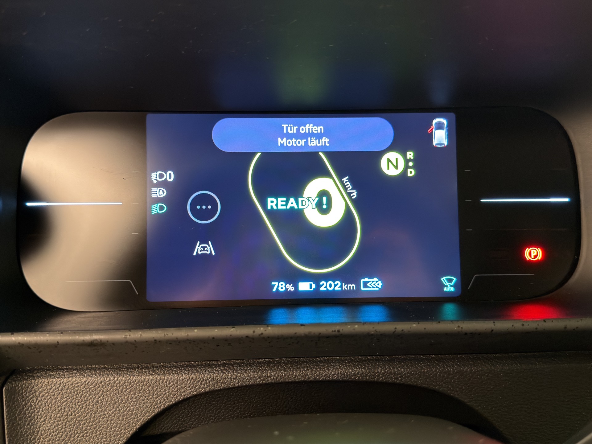 RENAULT Twingo E-Tech Urban Range techno-image-8