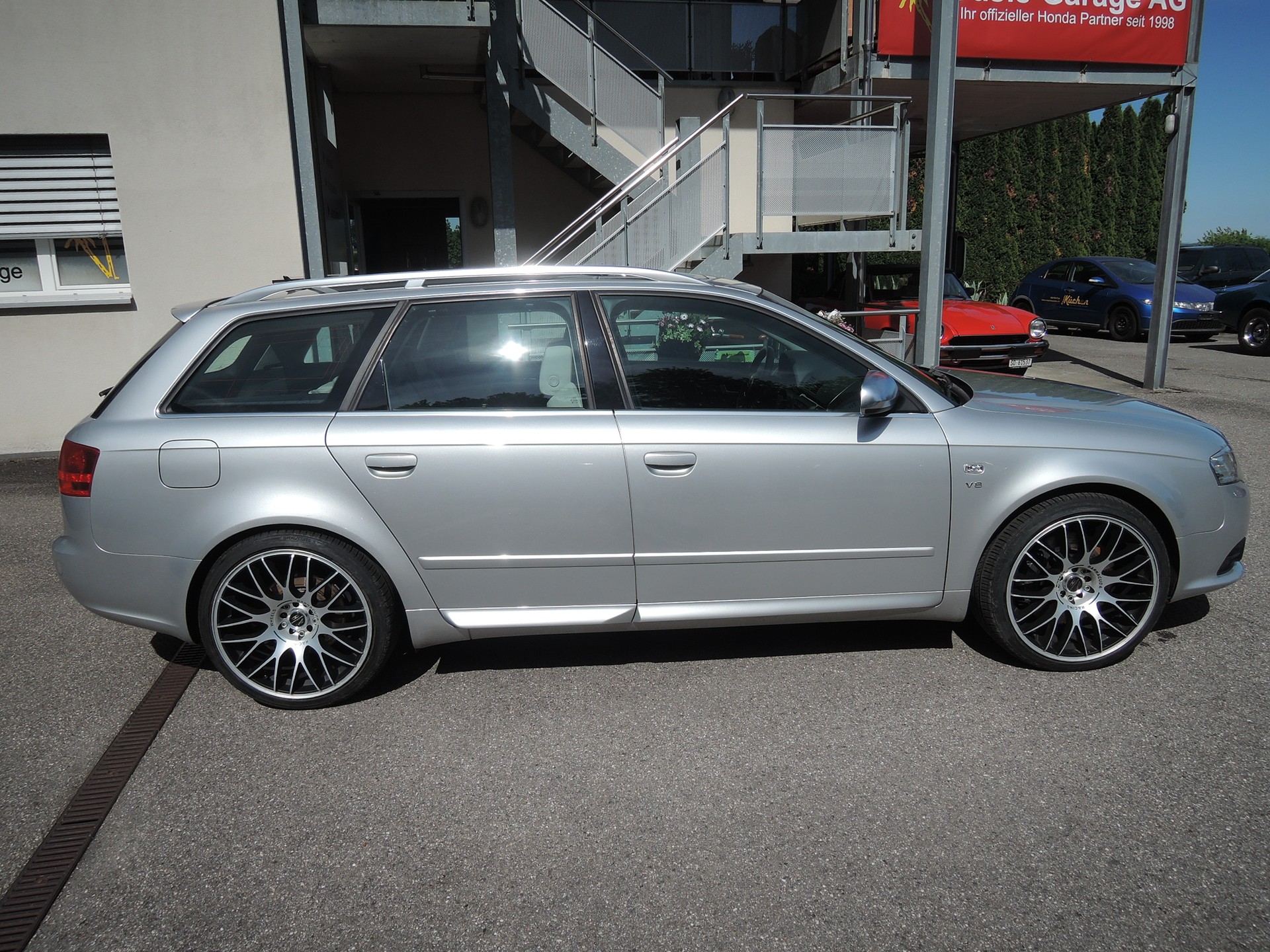 AUDI S4 Avant 4.2 V8 quattro-showroom-element-2