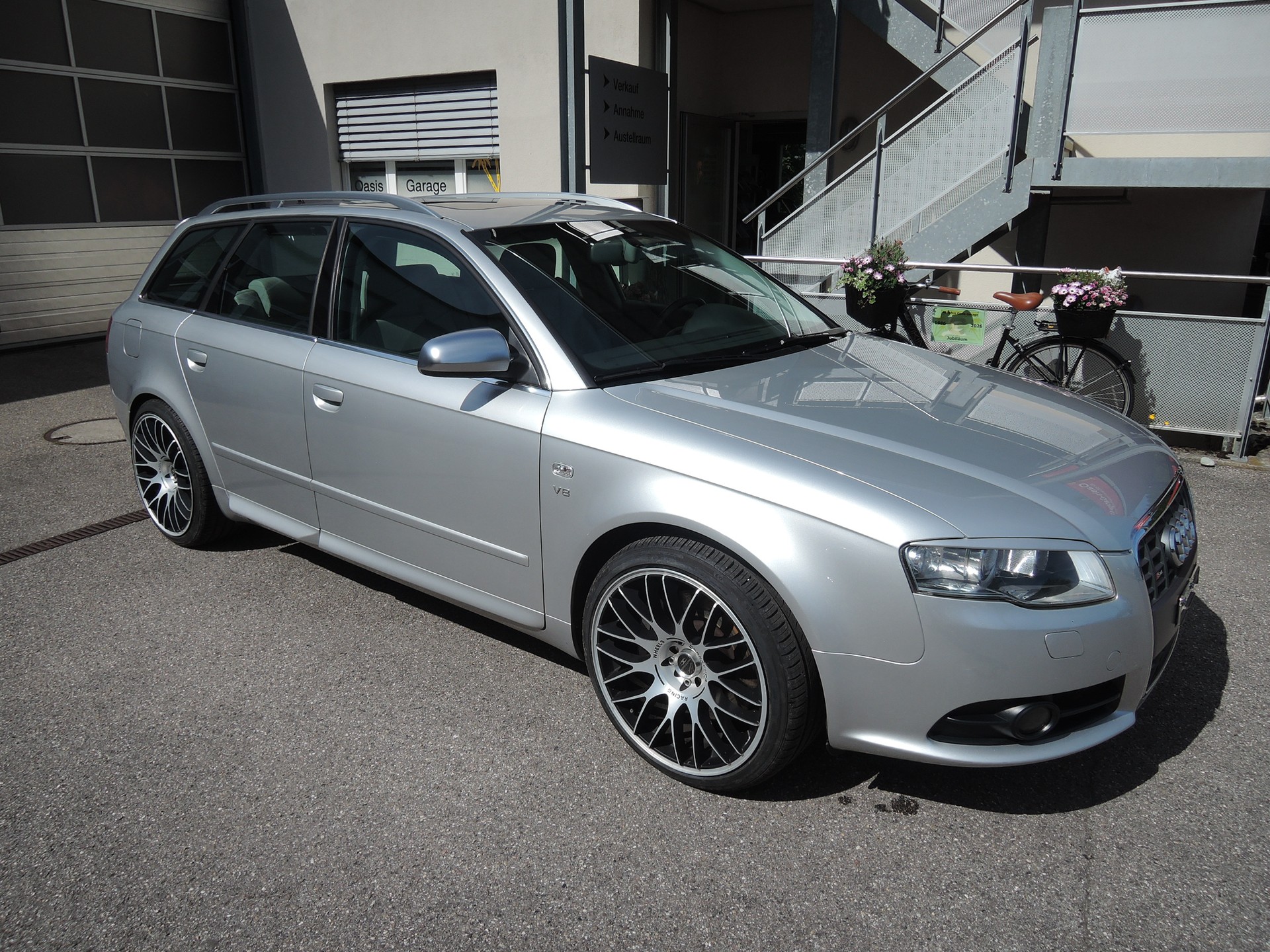 AUDI S4 Avant 4.2 V8 quattro-showroom-element-1