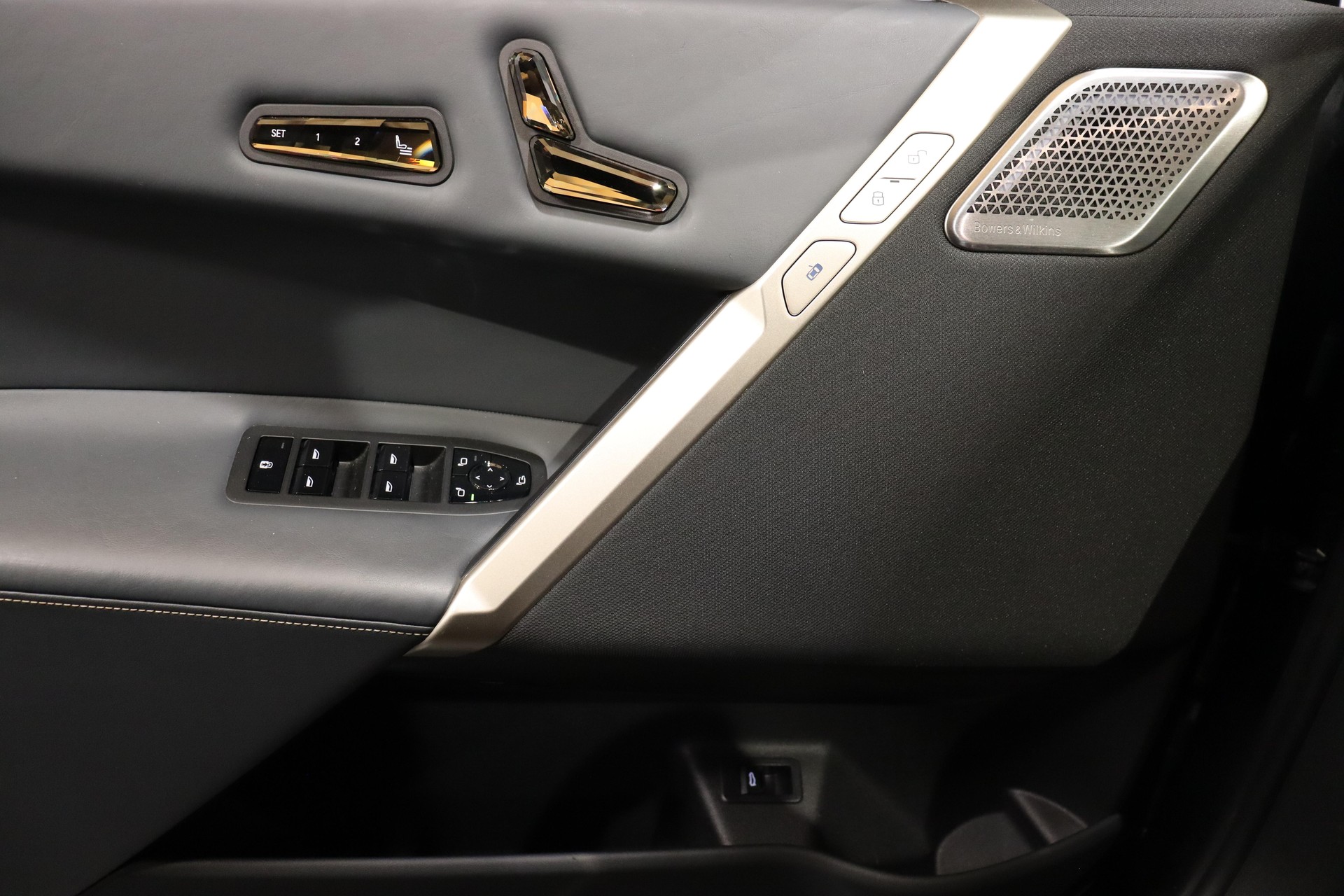 BMW iX xDrive50-image-23