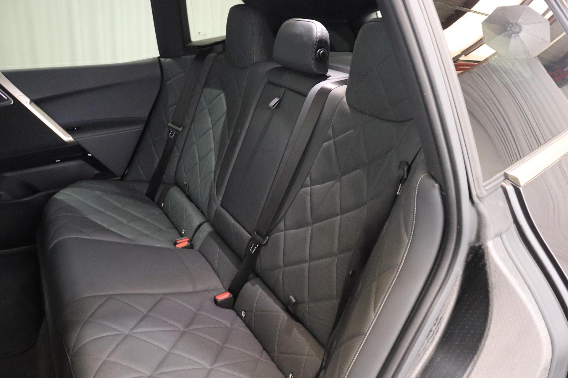 BMW iX xDrive50-image-12