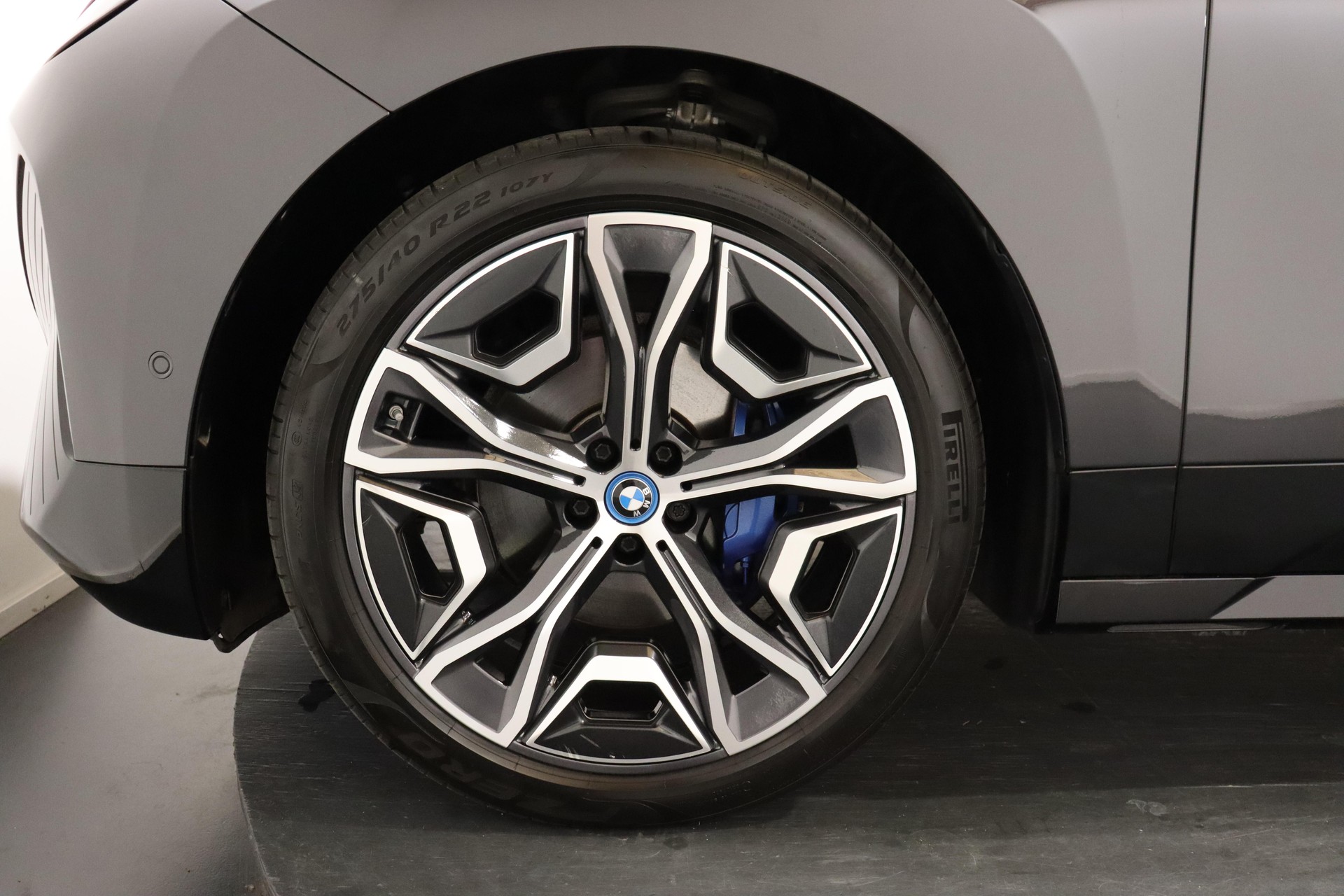 BMW iX xDrive50-image-7