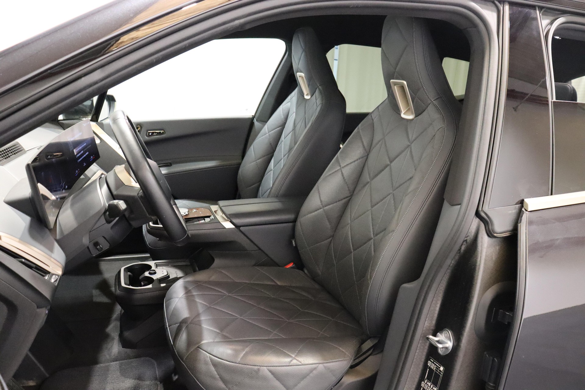 BMW iX xDrive50-image-8
