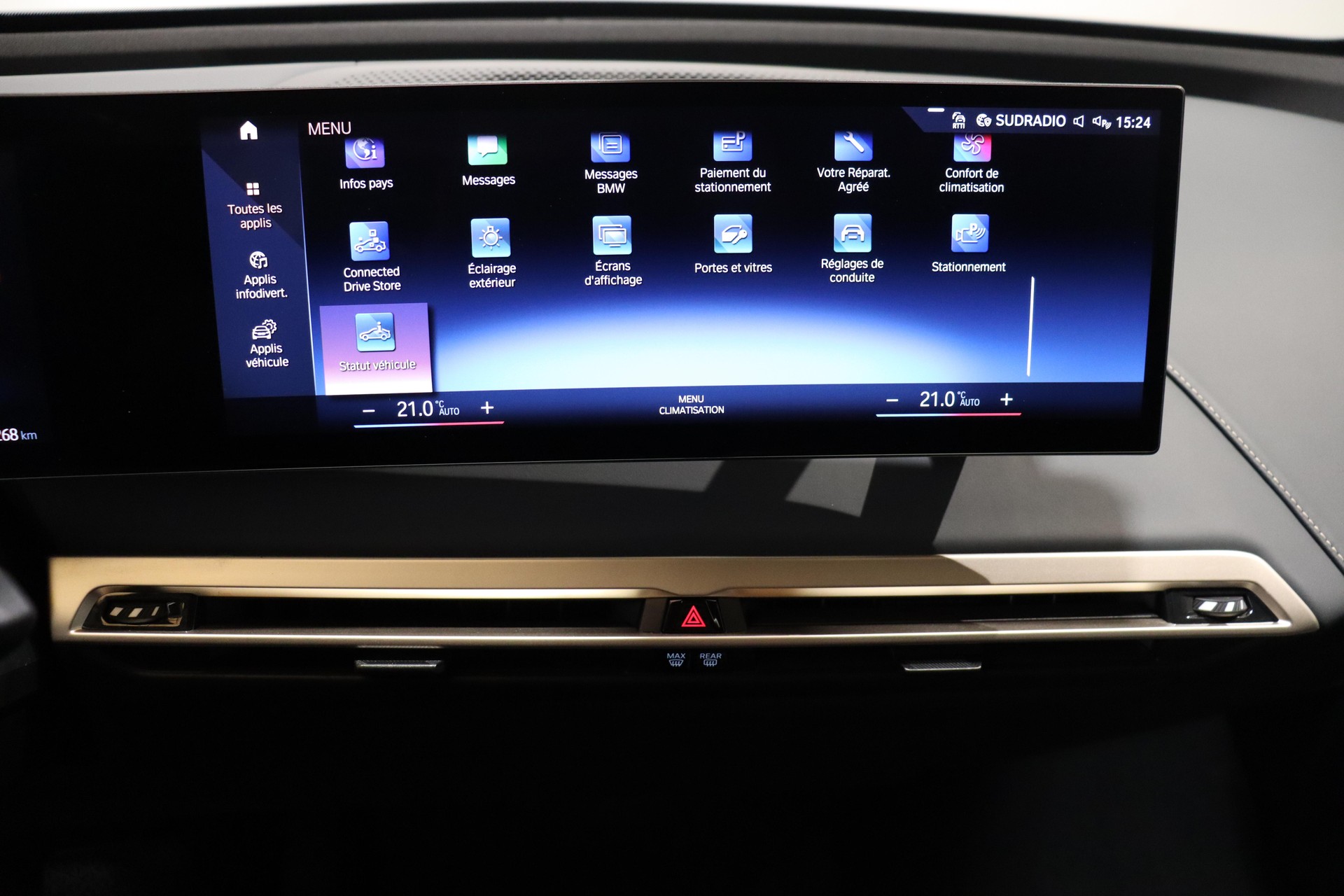 BMW iX xDrive50-image-18