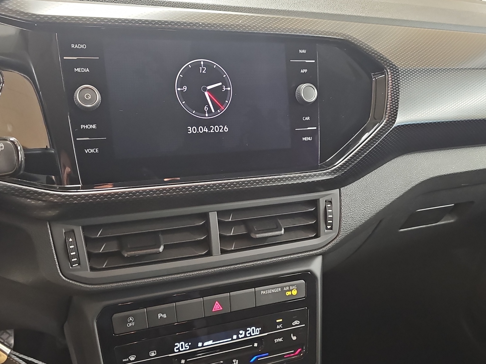 VW T-Cross 1.0 TSI Life DSG-image-10