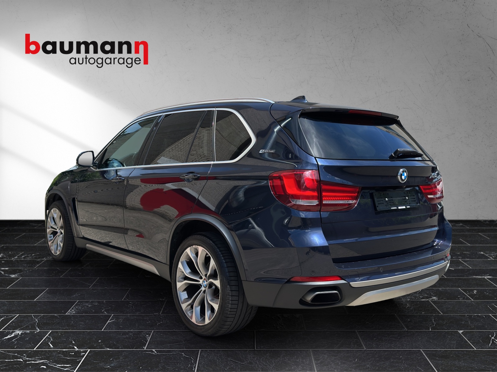 BMW X5 xDrive 40e iPerformance Steptronic-showroom-element-3